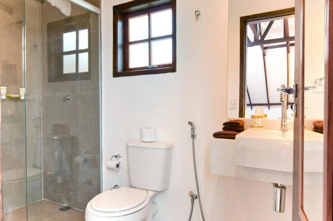 Bathroom in casaJOMO Art, Food & Music B&B