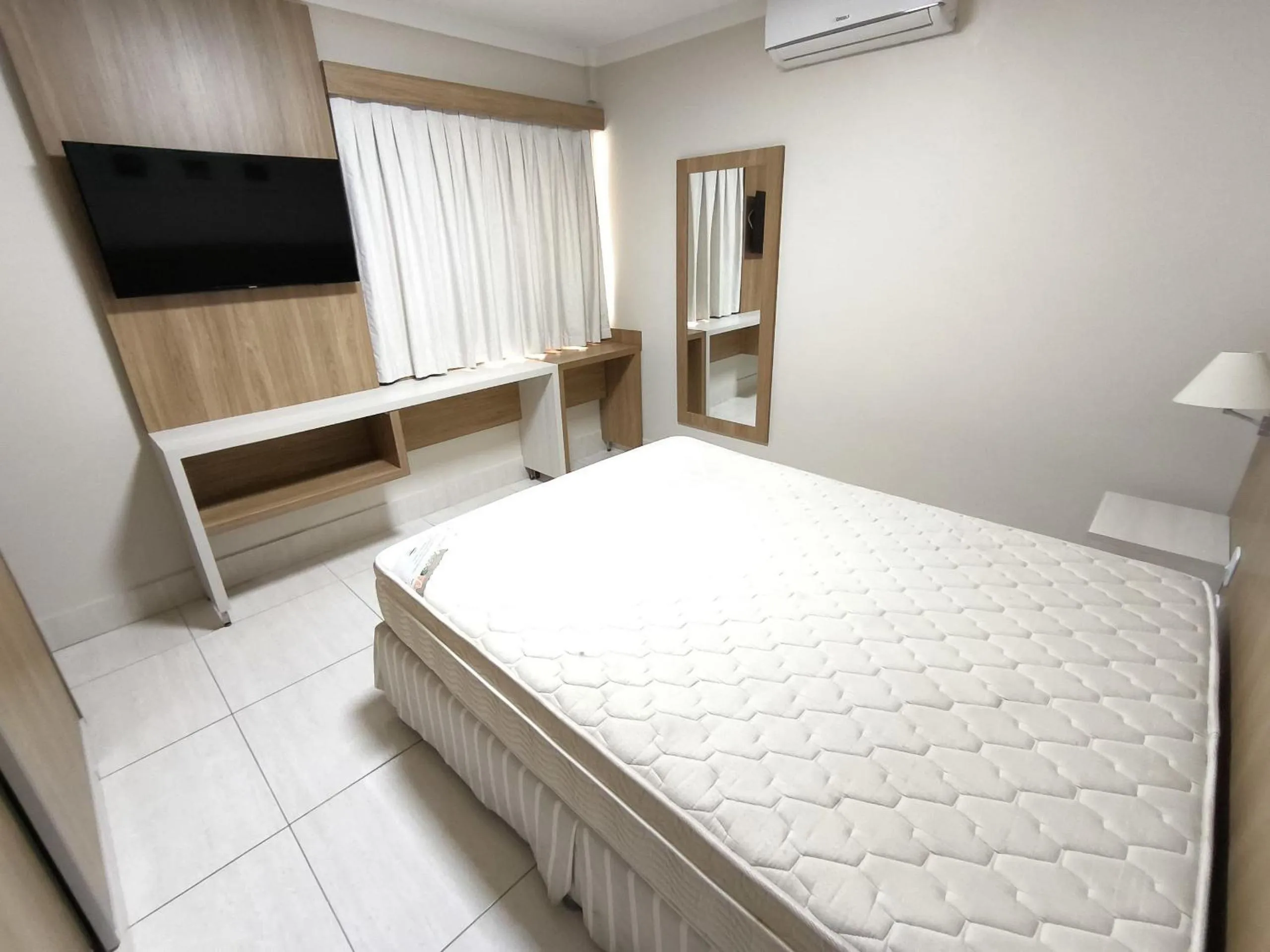 Bedroom, Bed in Piazza diRoma