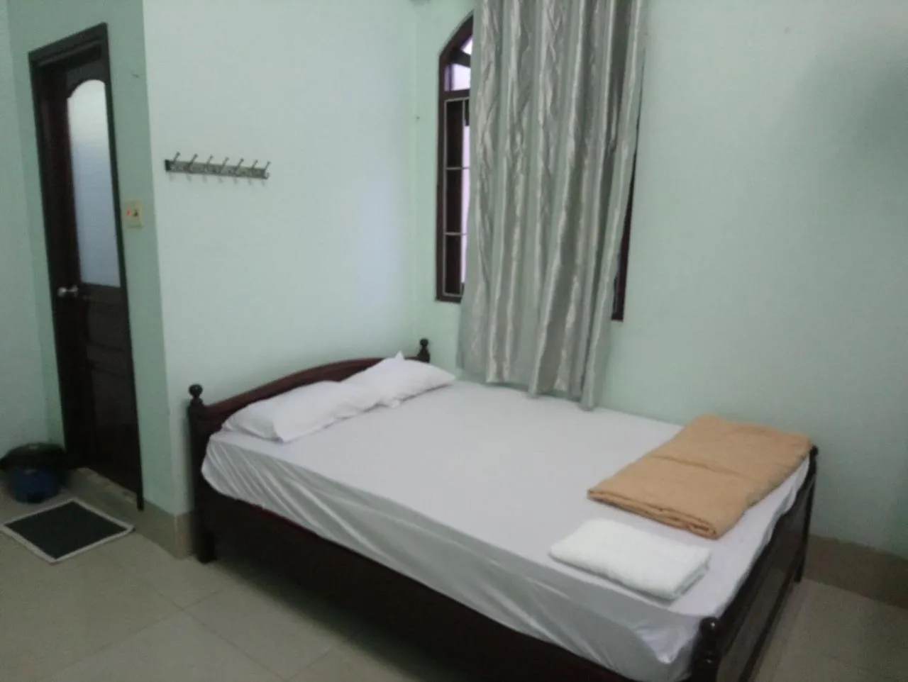 Bed in Hoa Lan