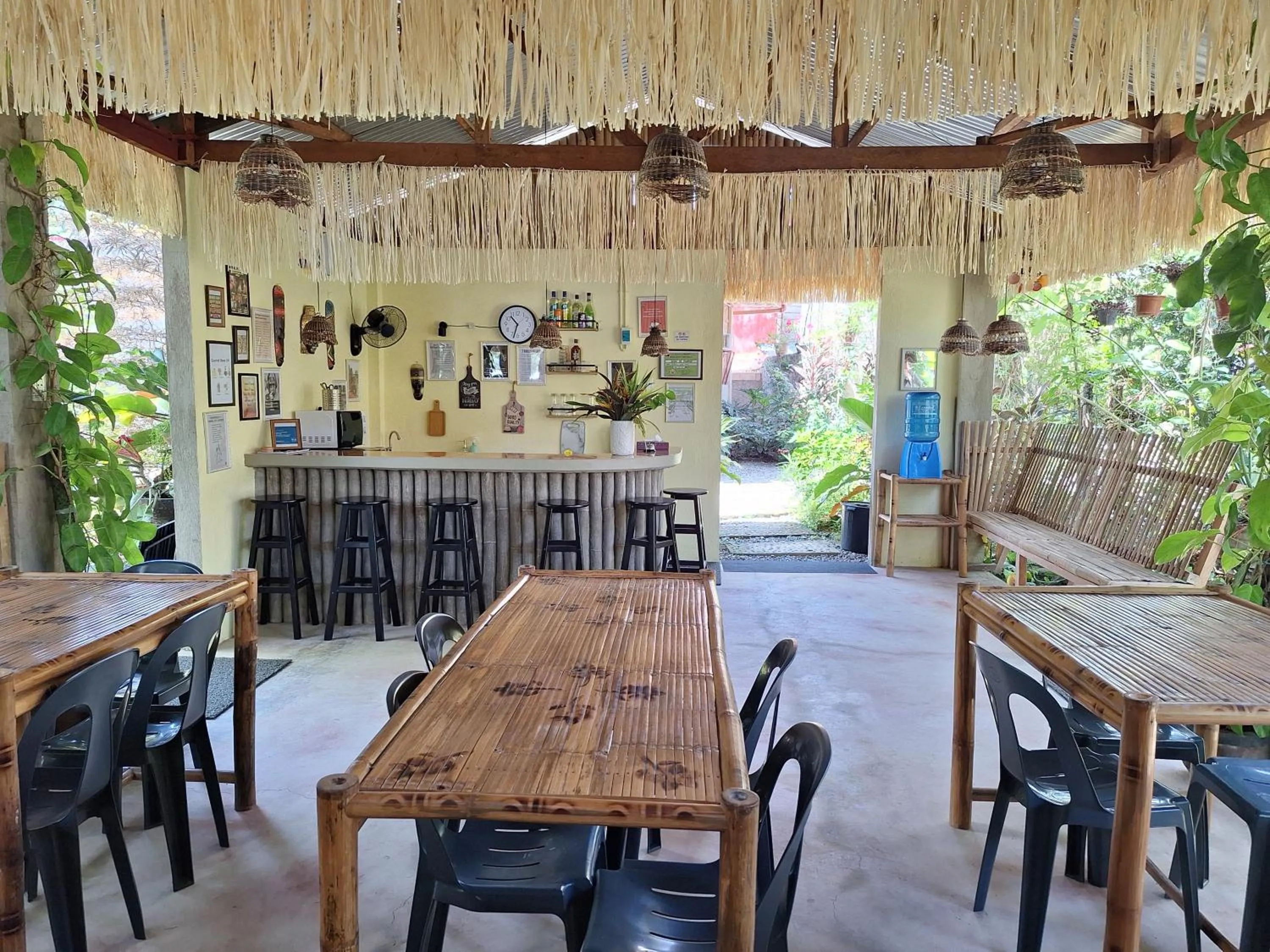 Casas de Ruumar Bed and Breakfast-Bar-Two rooms for family available