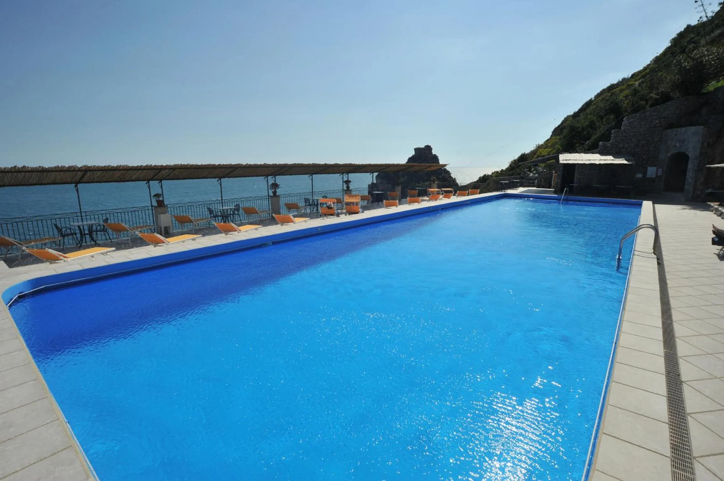 Swimming pool in Hotel Belvedere