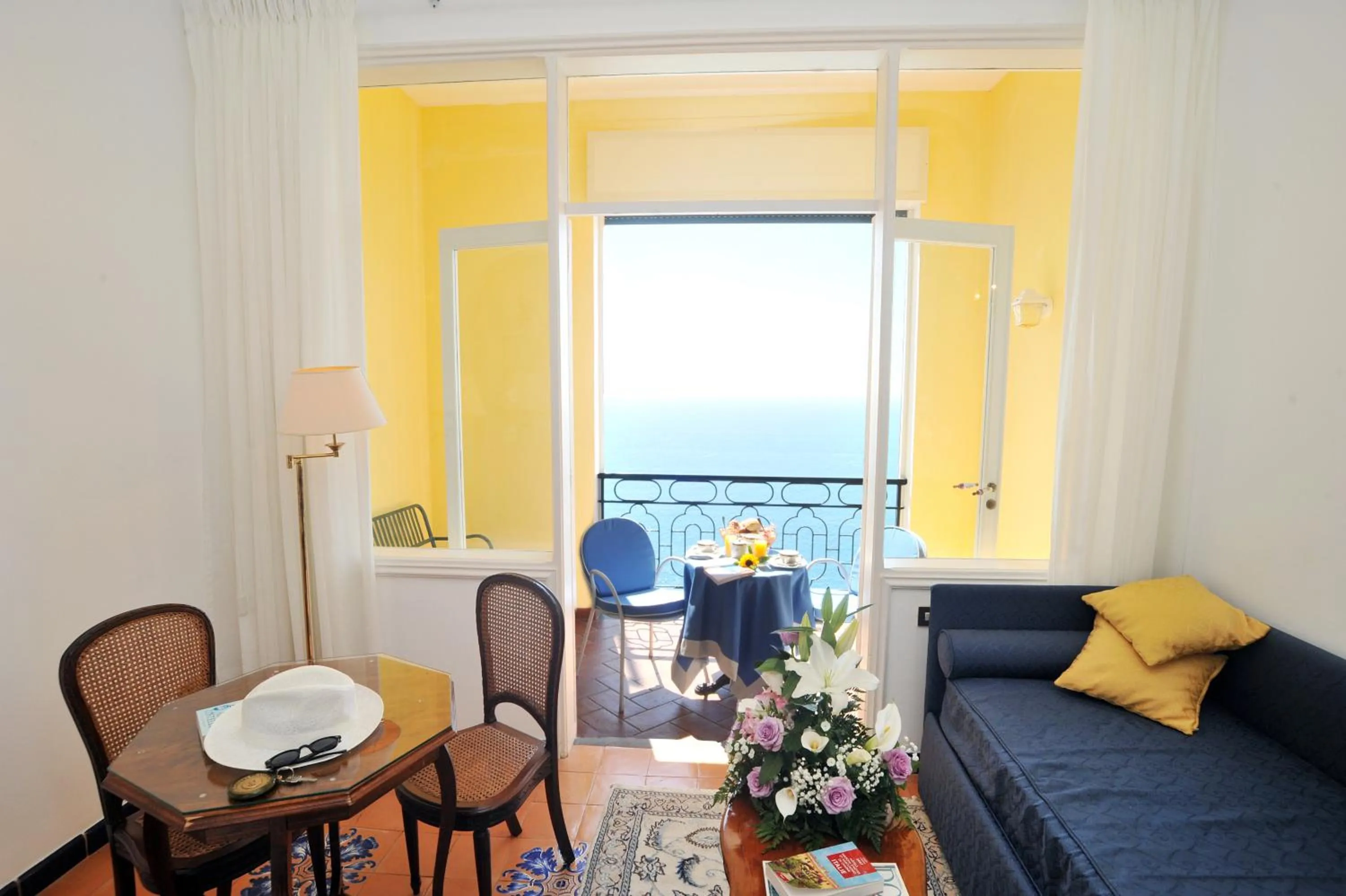 Pool view in Hotel Belvedere