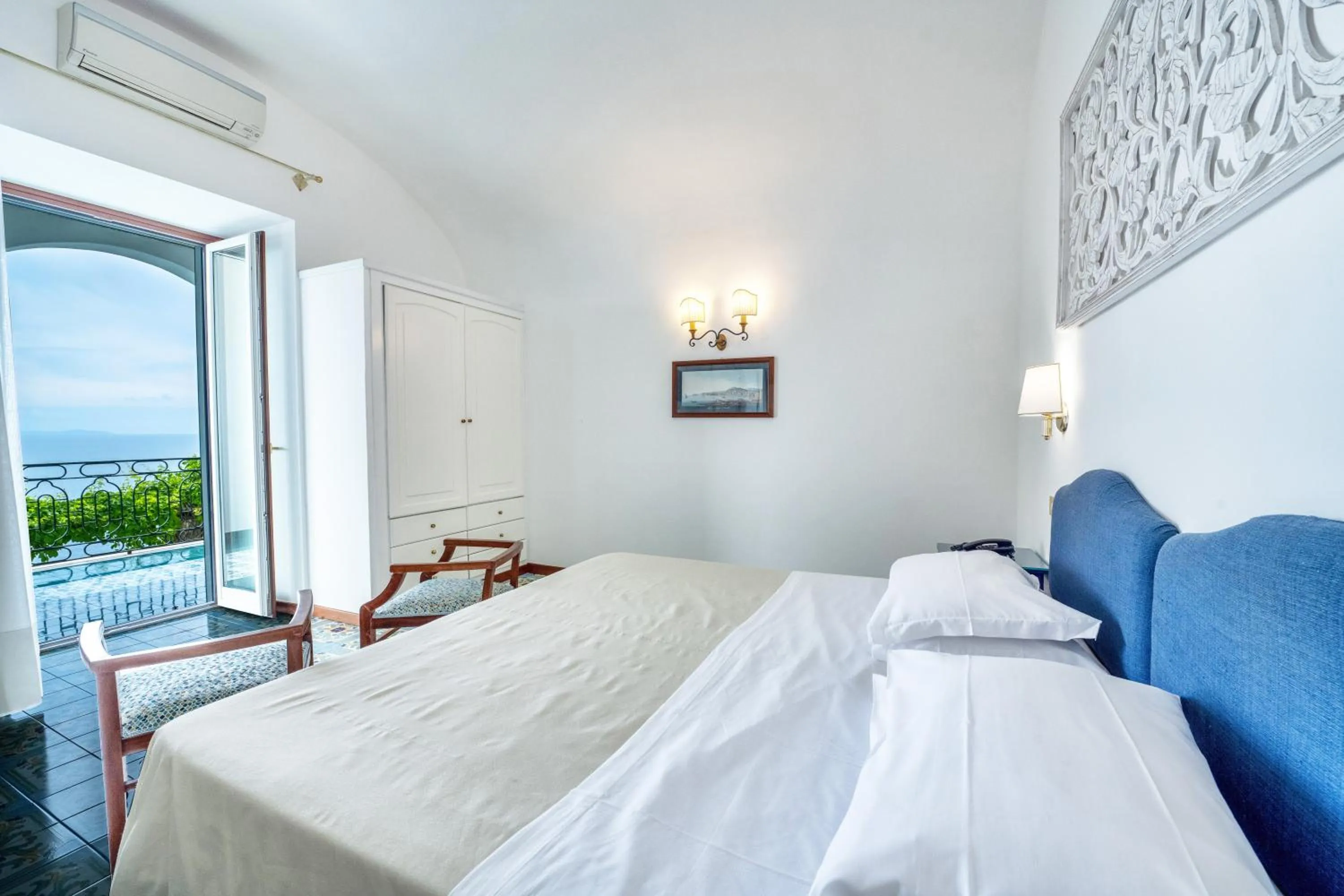 Bed in Hotel Belvedere