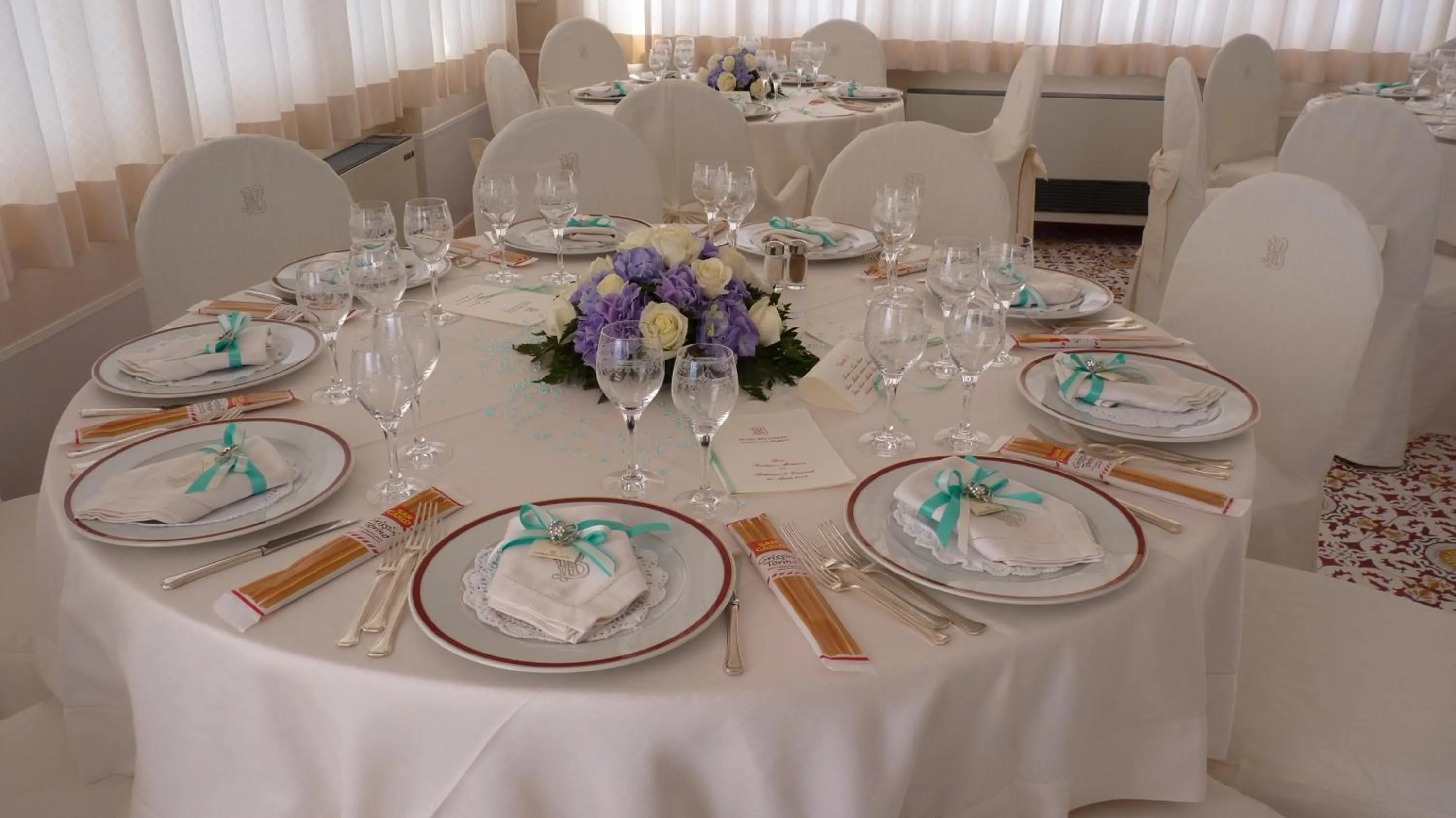 Restaurant/places to eat in Hotel Belvedere