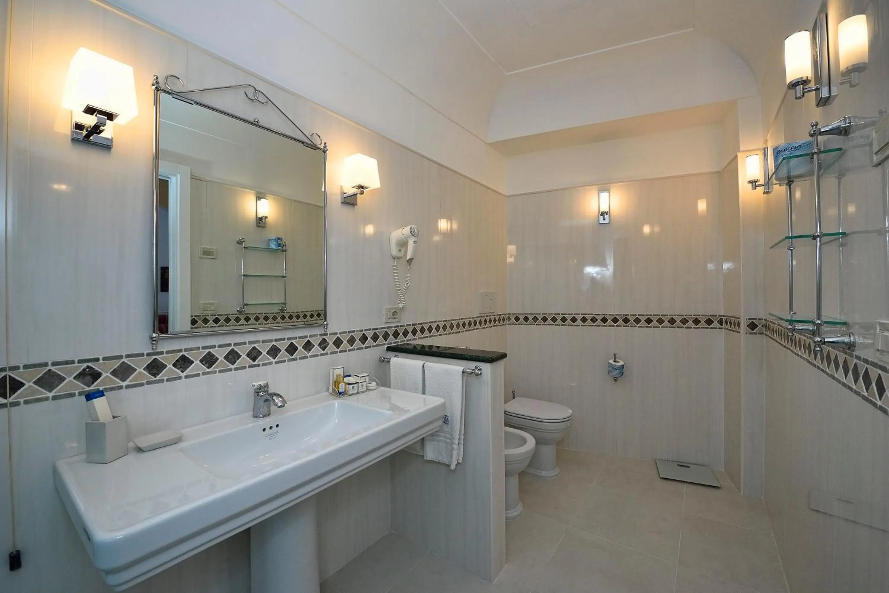 Bathroom in Hotel Belvedere