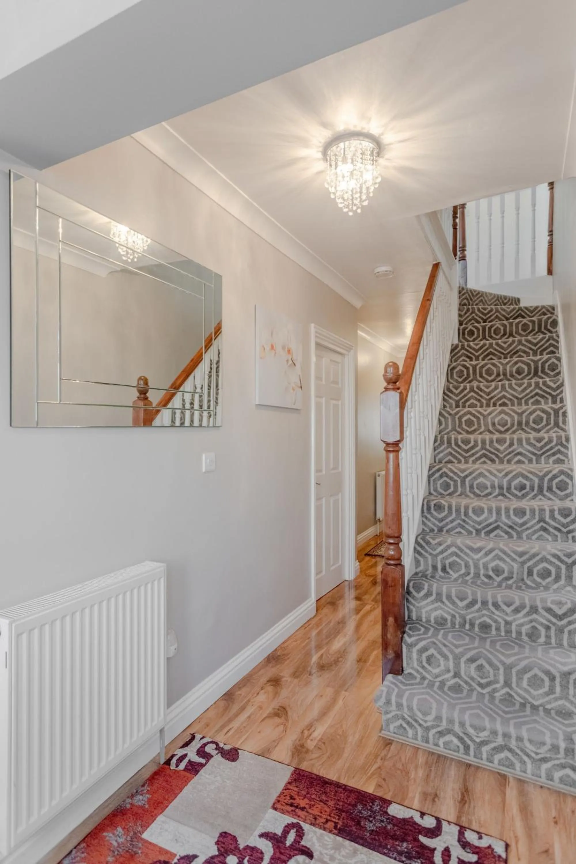 Apple House Wembley Twin Room shared bathroom