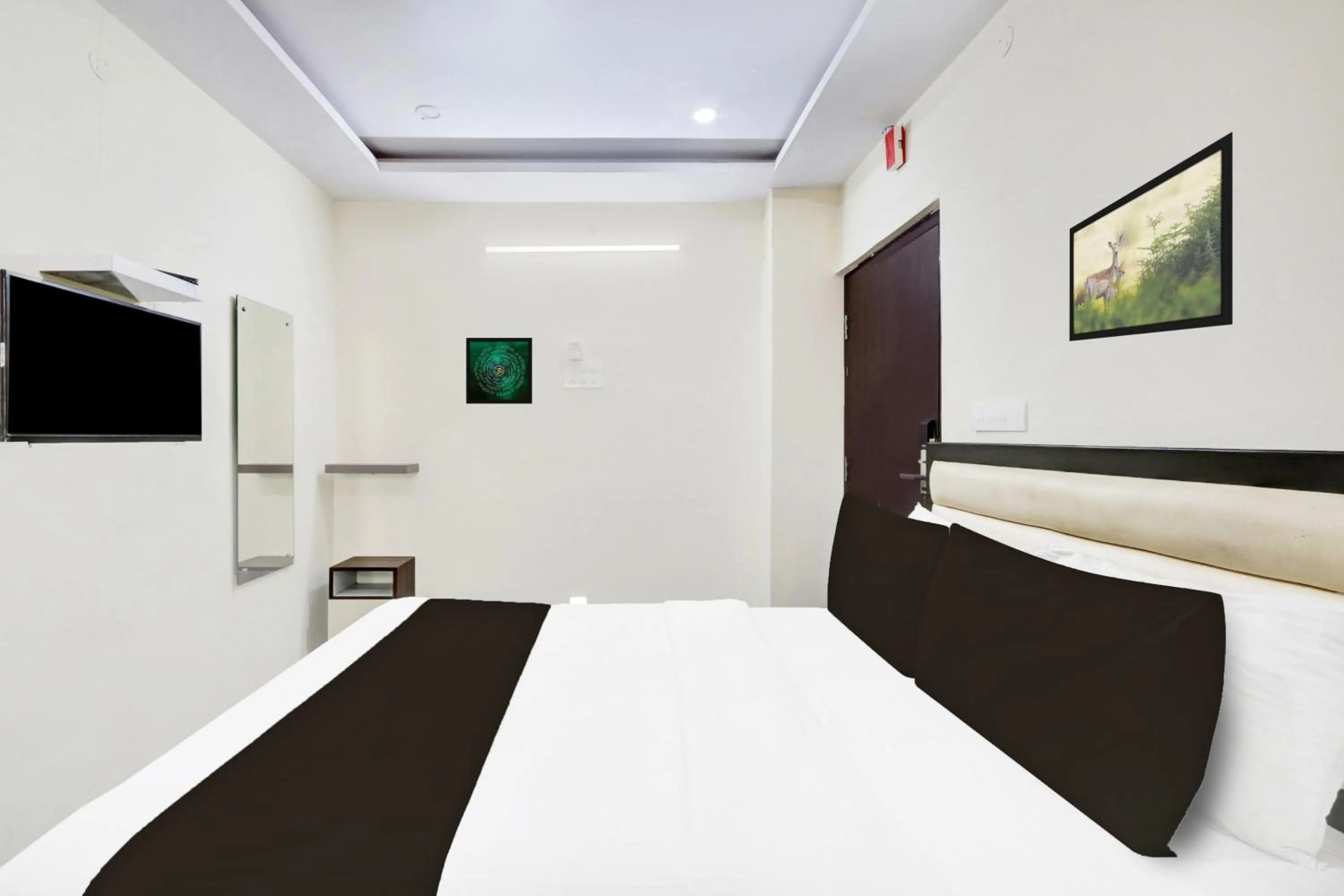 Bedroom, Bed in Super Hotel O MVP Double Road