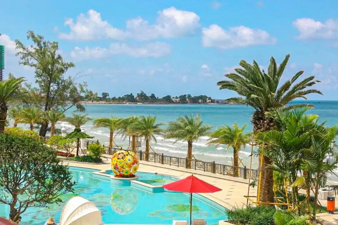 Property building in Continental Xin Hao Hotel and Resort 洲际新濠酒店