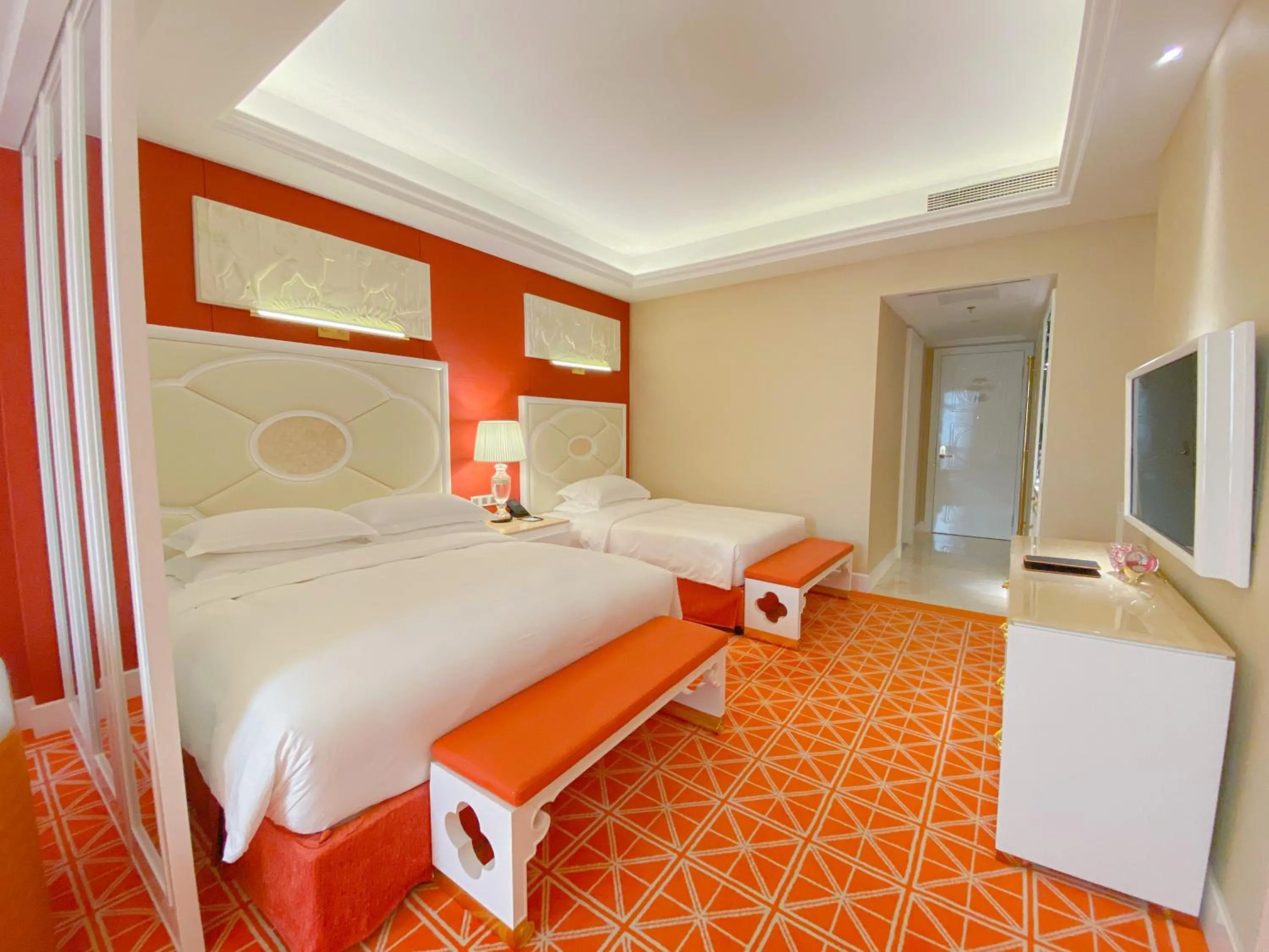 Bedroom, Bed in Continental Xin Hao Hotel and Resort 洲际新濠酒店
