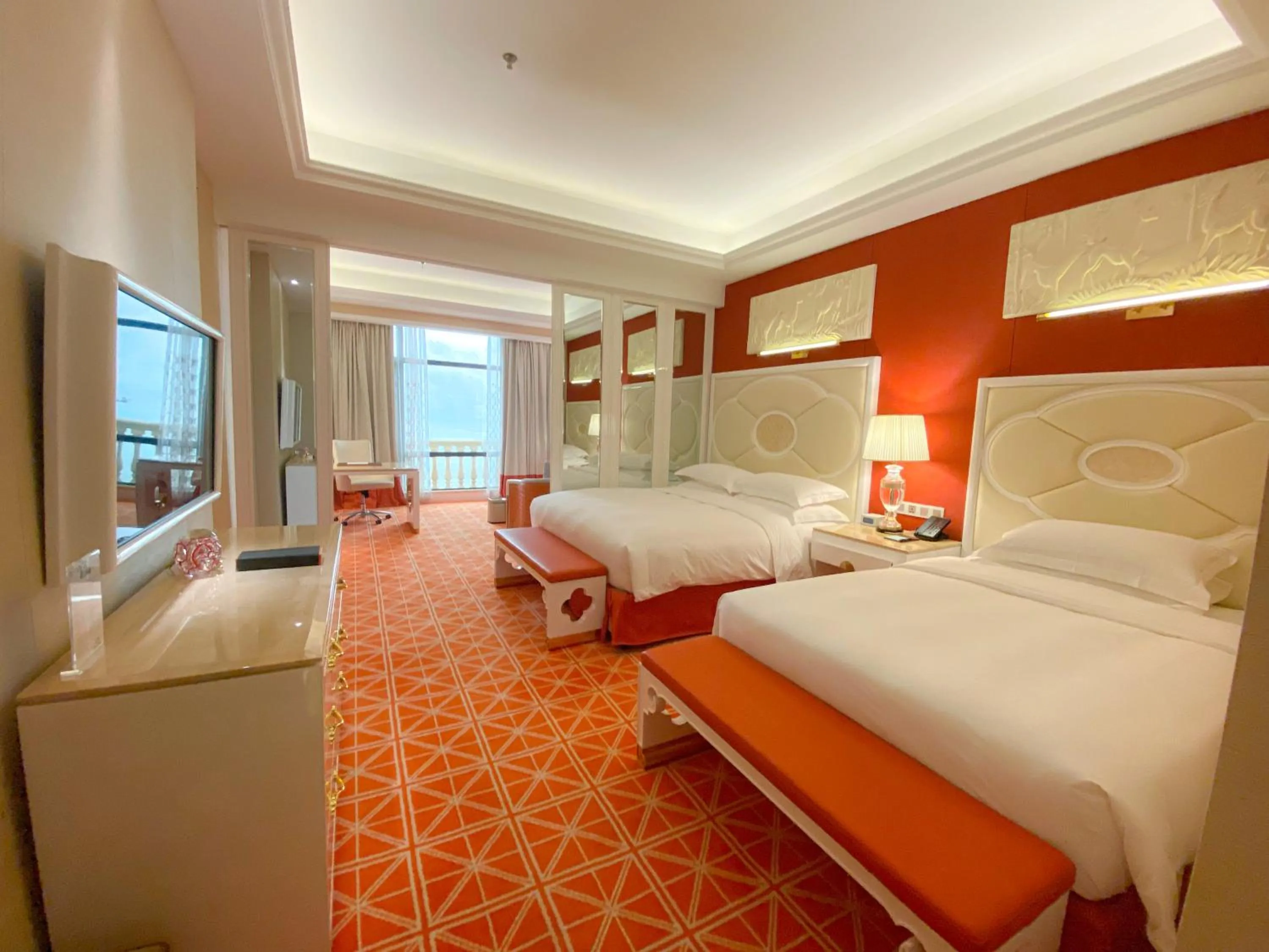 Bedroom, Bed in Continental Xin Hao Hotel and Resort 洲际新濠酒店