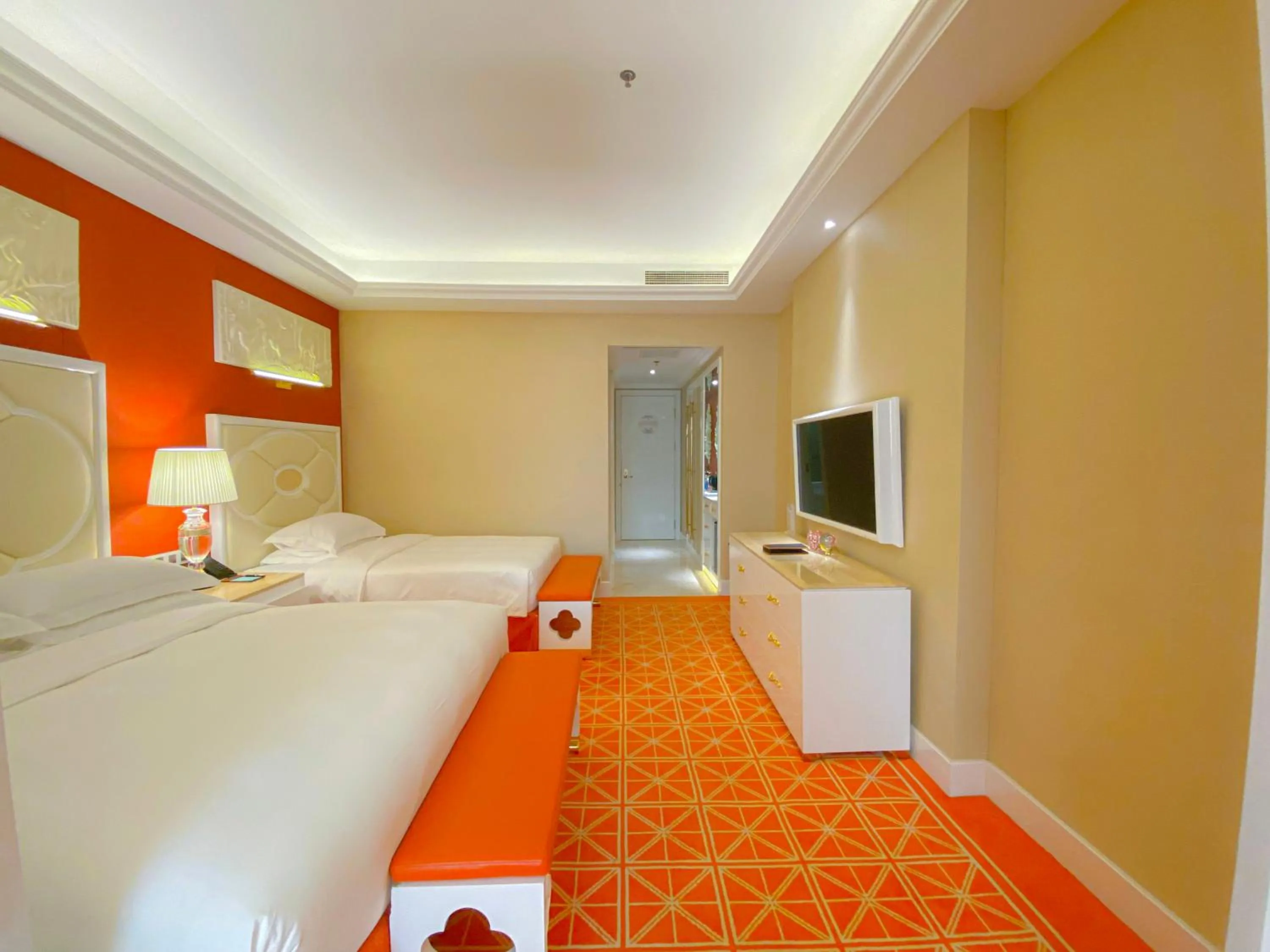 Bedroom, Bed in Continental Xin Hao Hotel and Resort 洲际新濠酒店