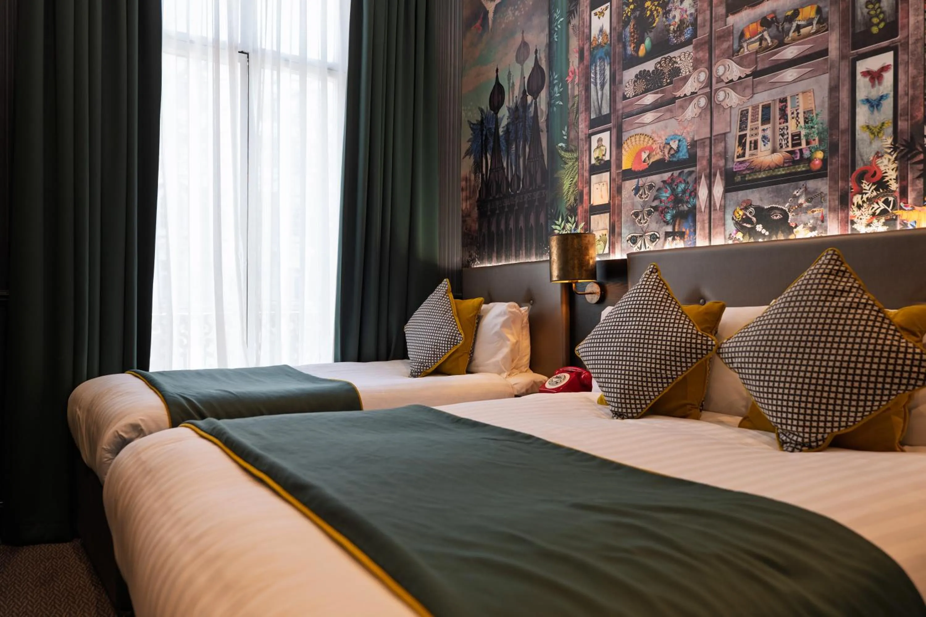 Bed in Hyde Park Green