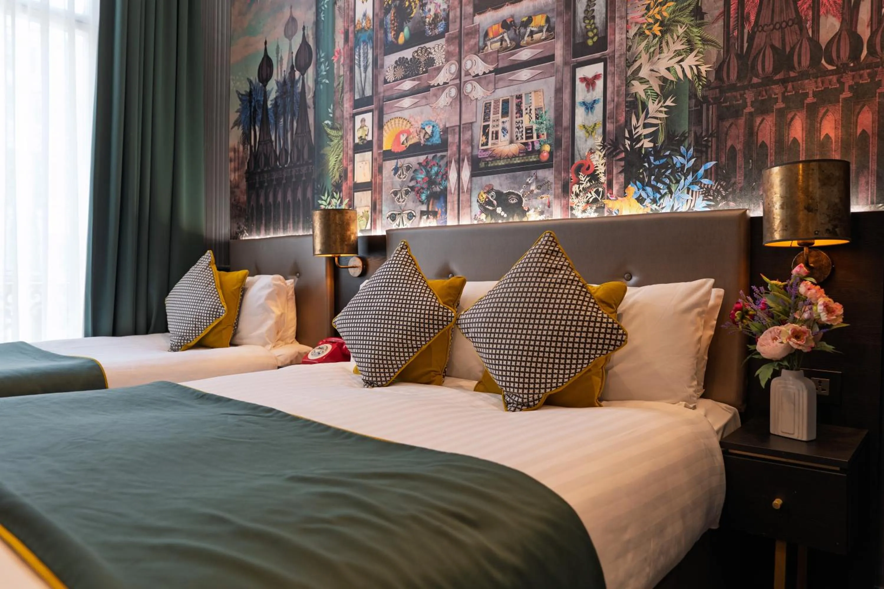 Bed in Hyde Park Green