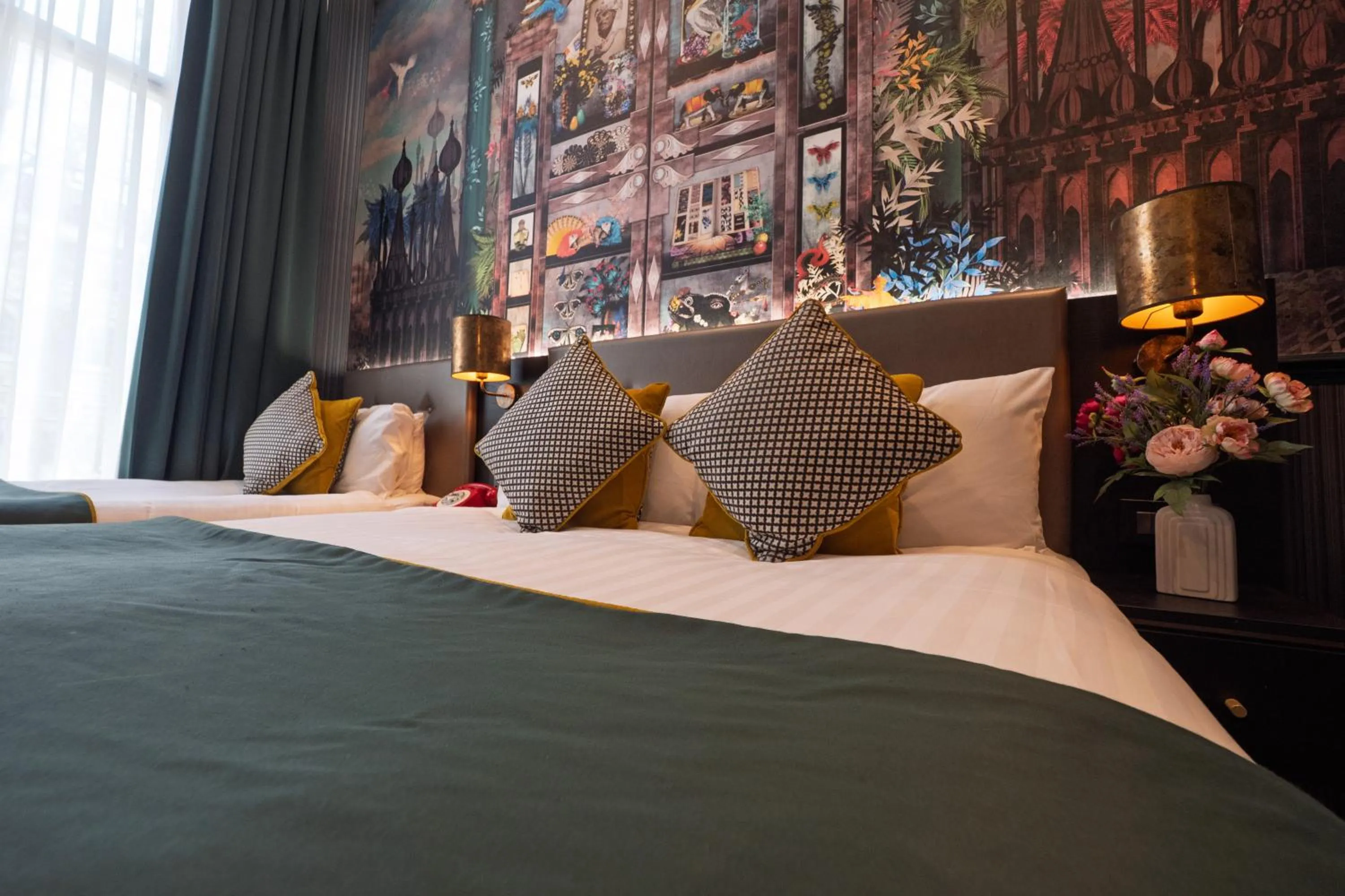 Bed in Hyde Park Green