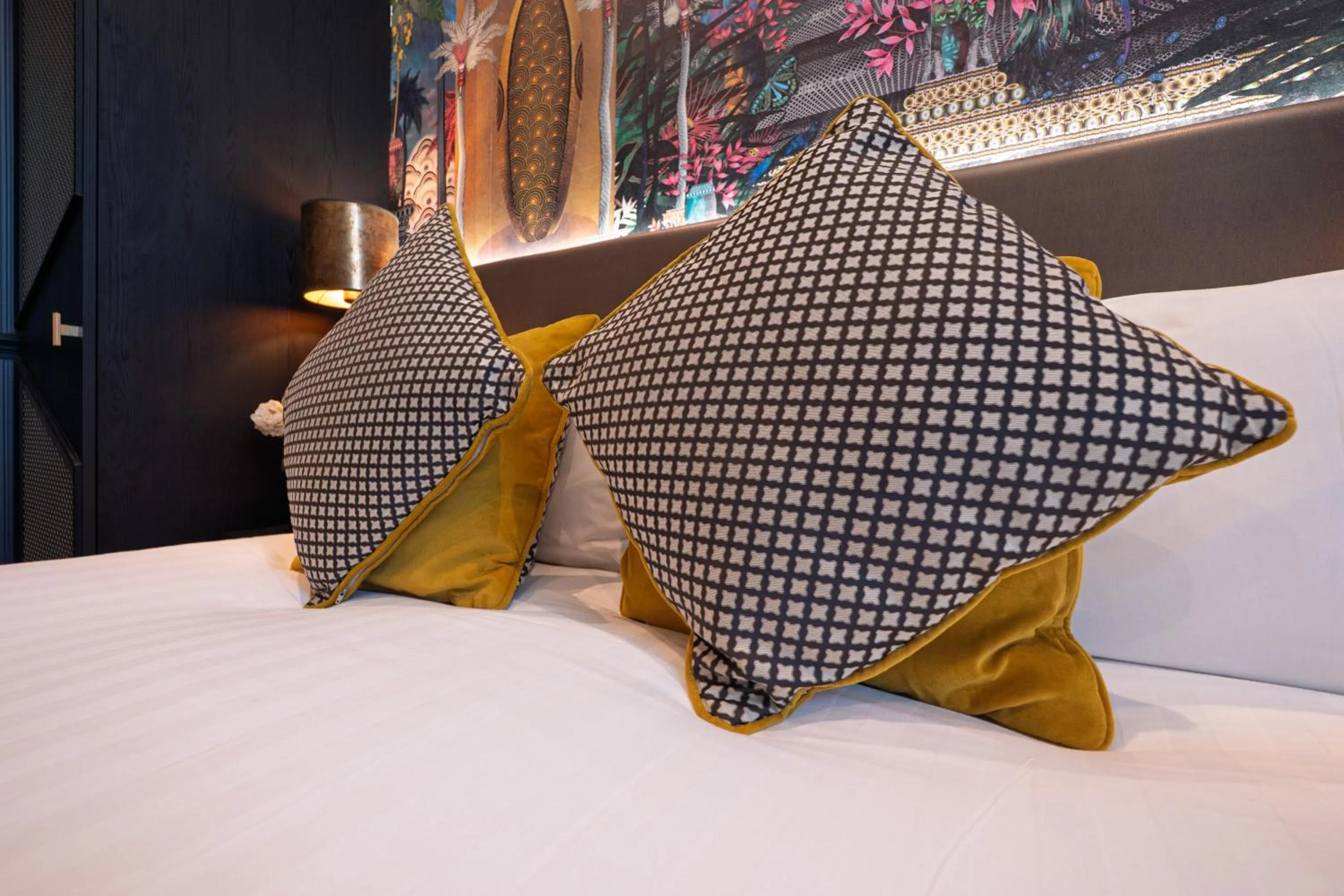 Bed in Hyde Park Green