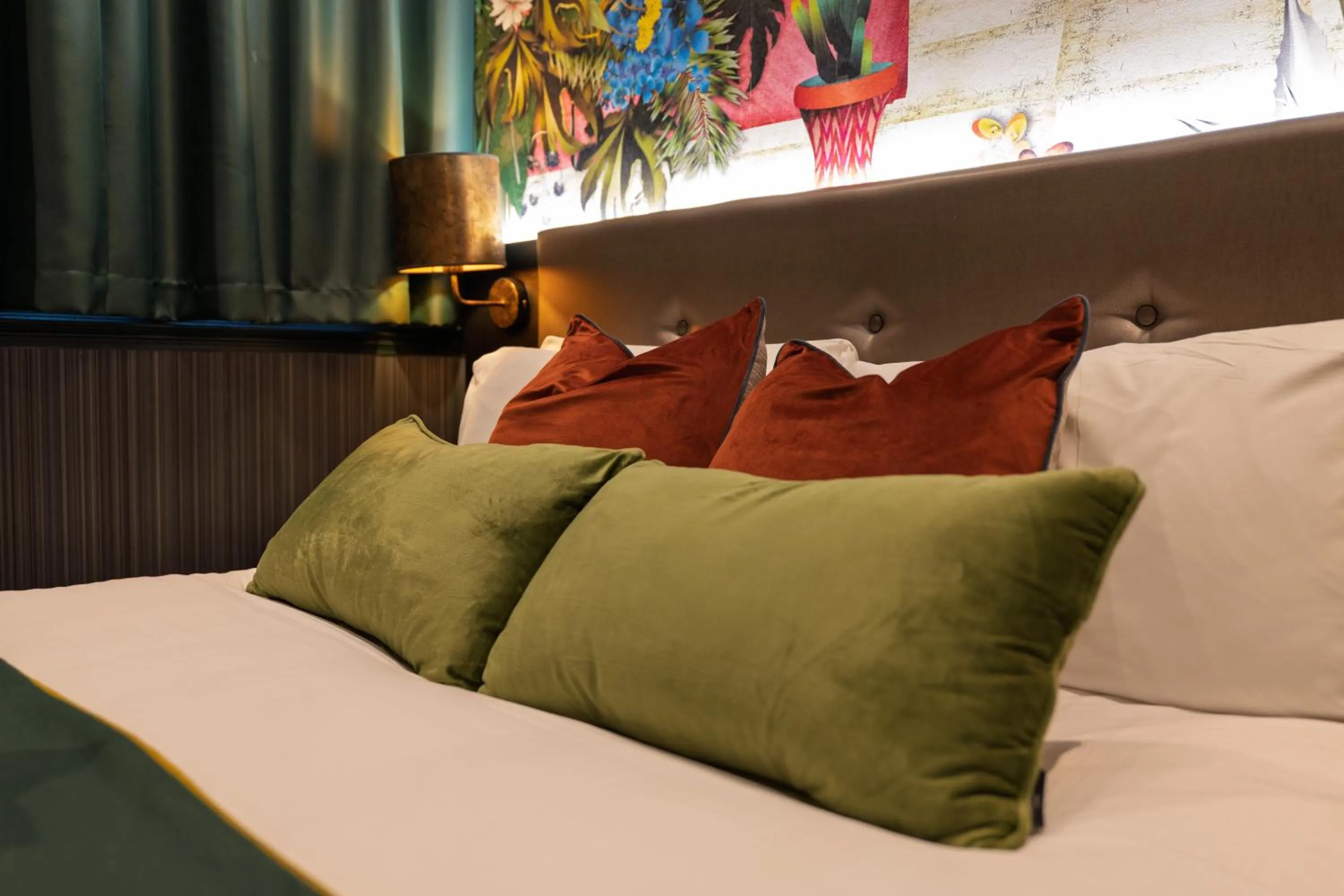 Bed in Hyde Park Green