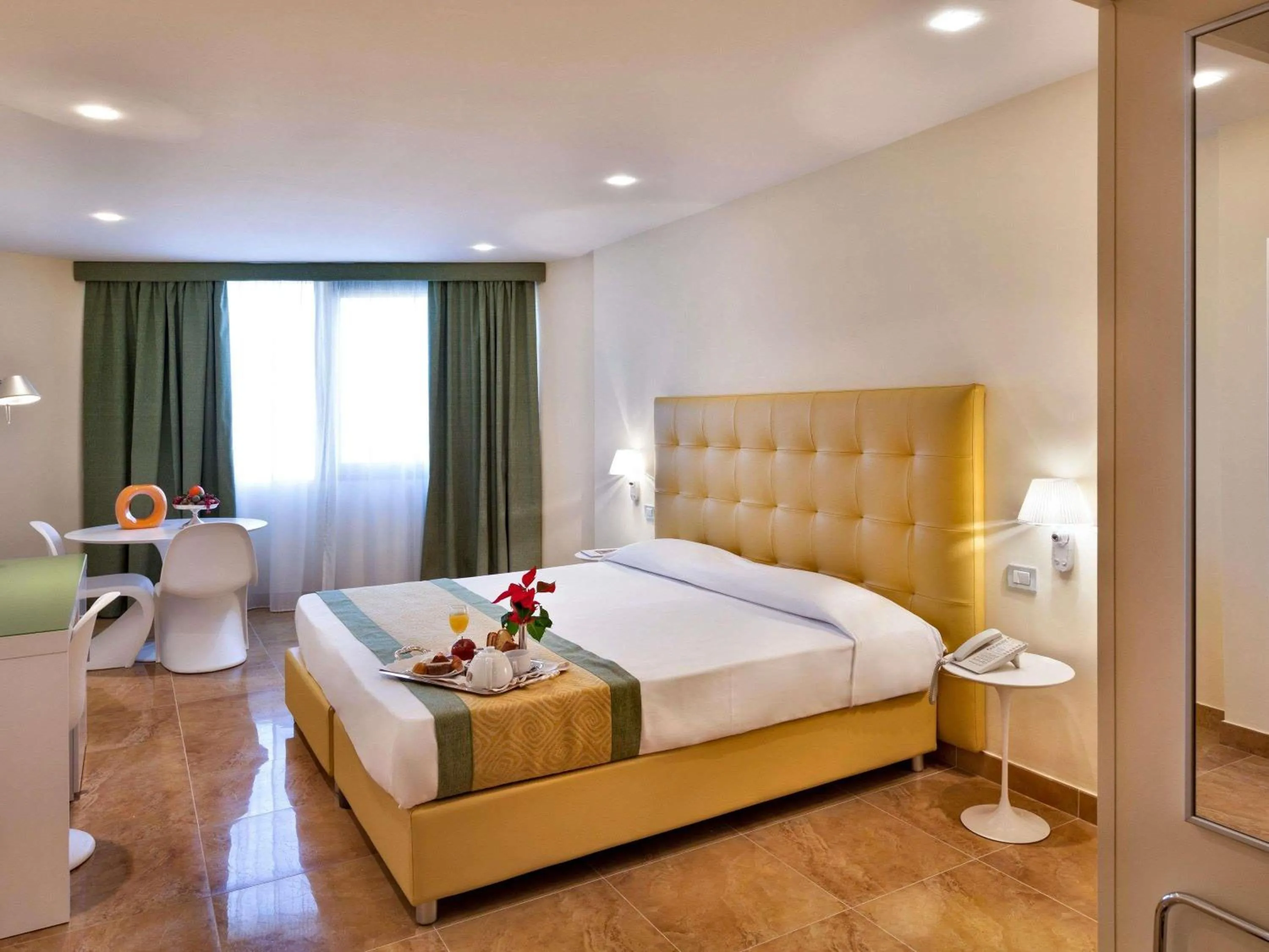 Bedroom, Bed in Mercure Villa Romanazzi Carducci Bari