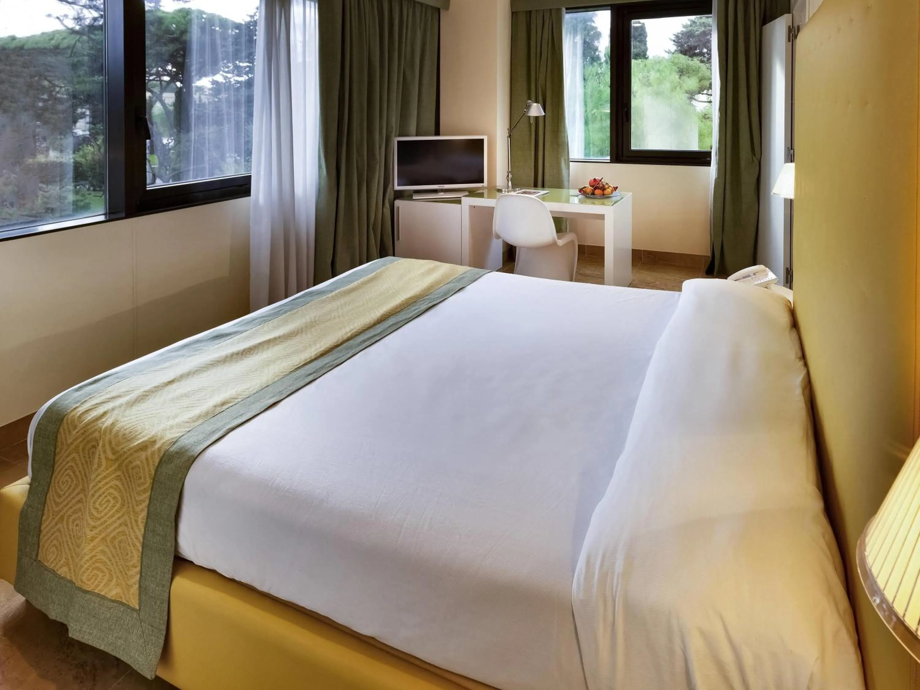 Bedroom, Bed in Mercure Villa Romanazzi Carducci Bari