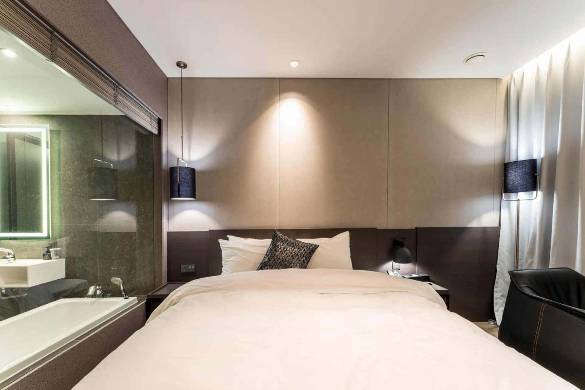 Bedroom, Bed in Hotel SoulHada