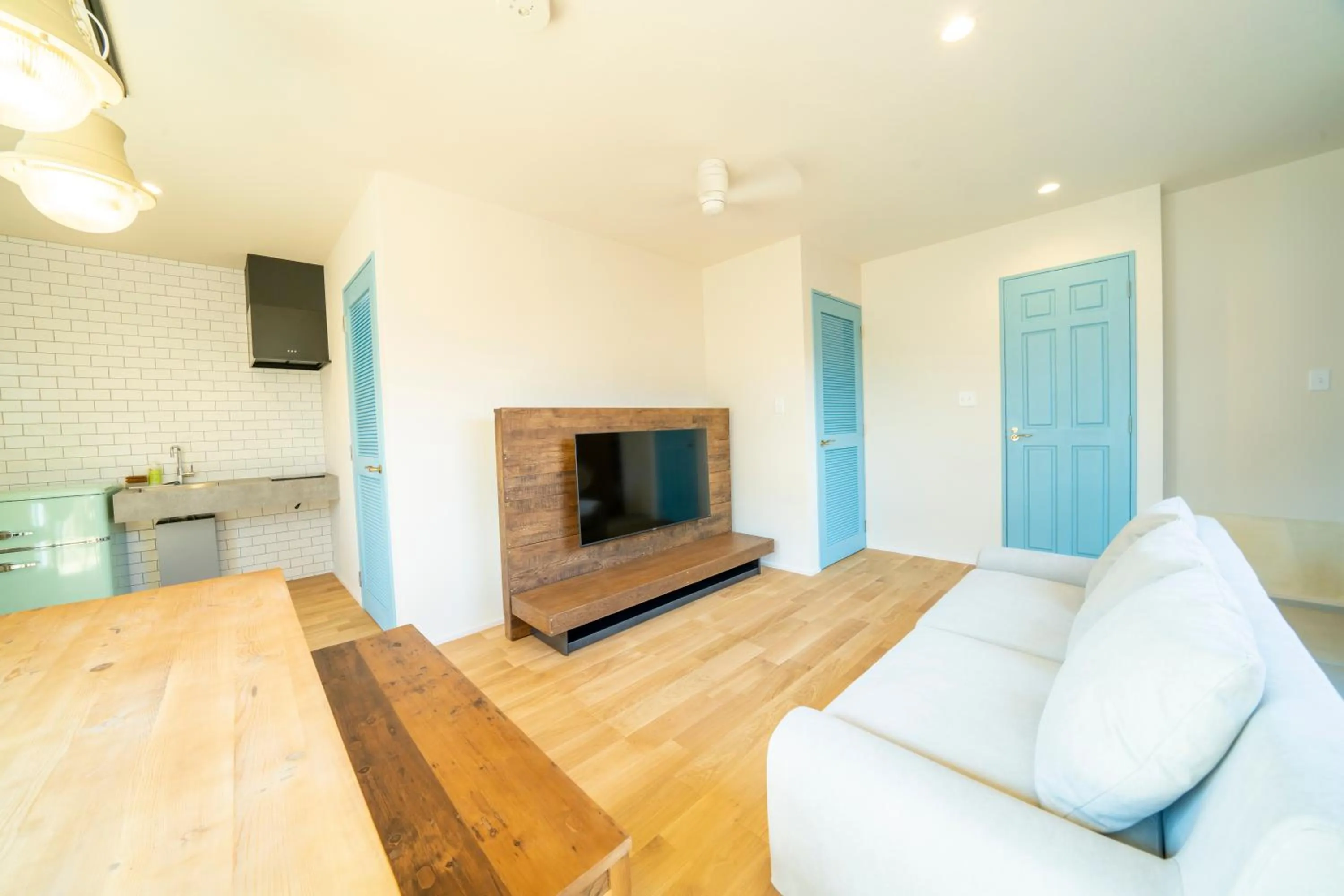 TV and multimedia in raw_