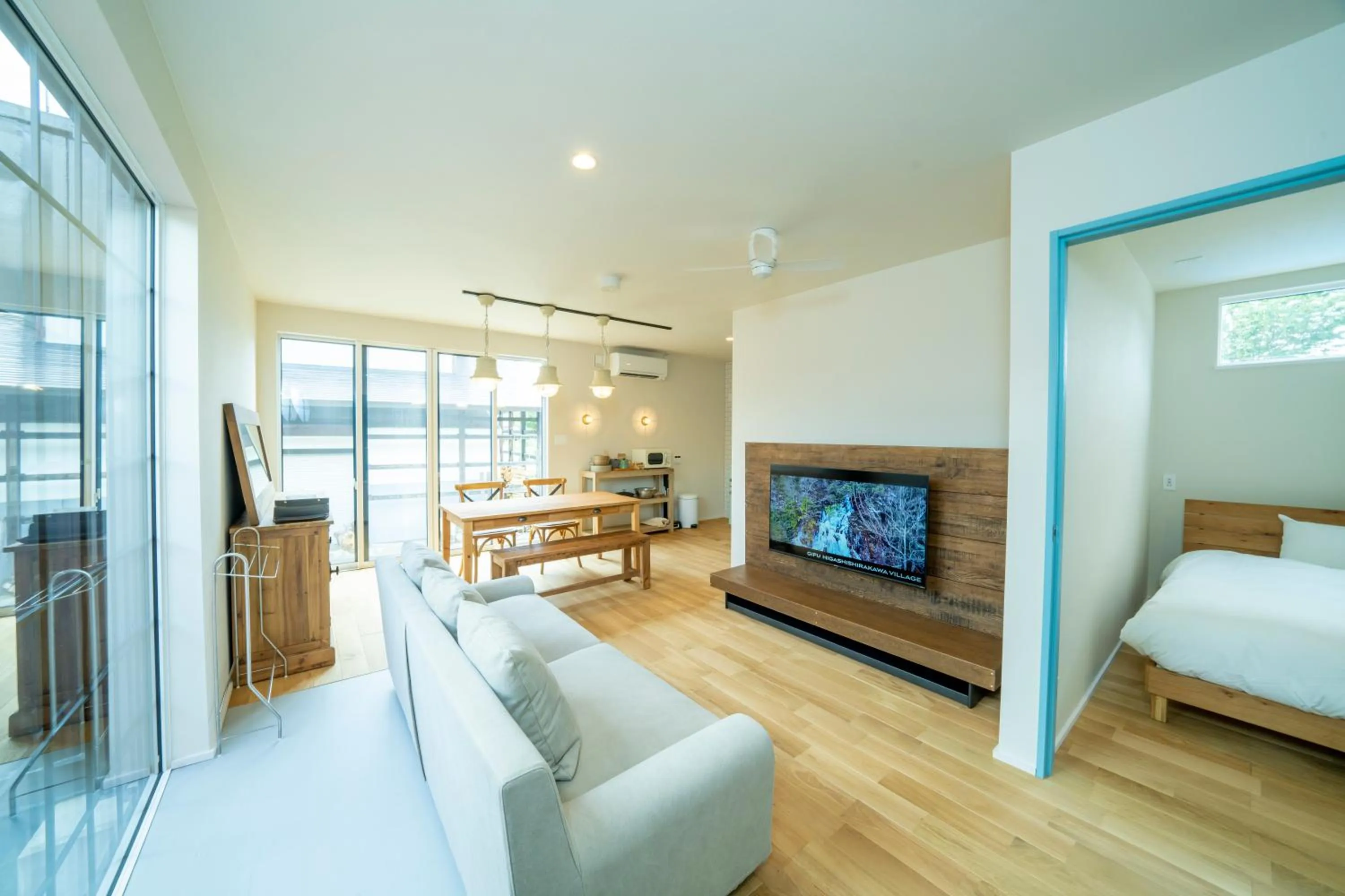 TV and multimedia, Bed in raw_