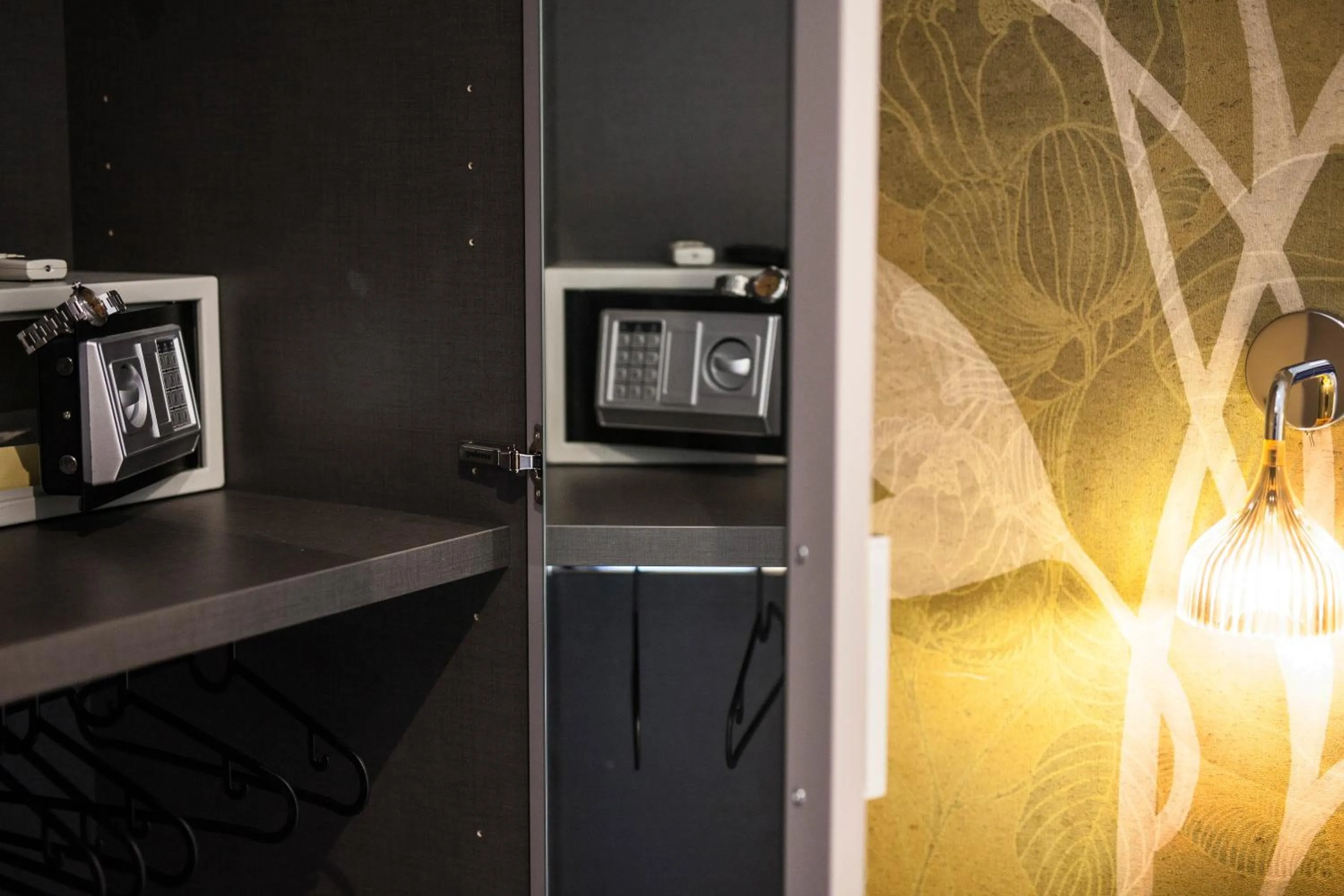 safe in Malù Suites