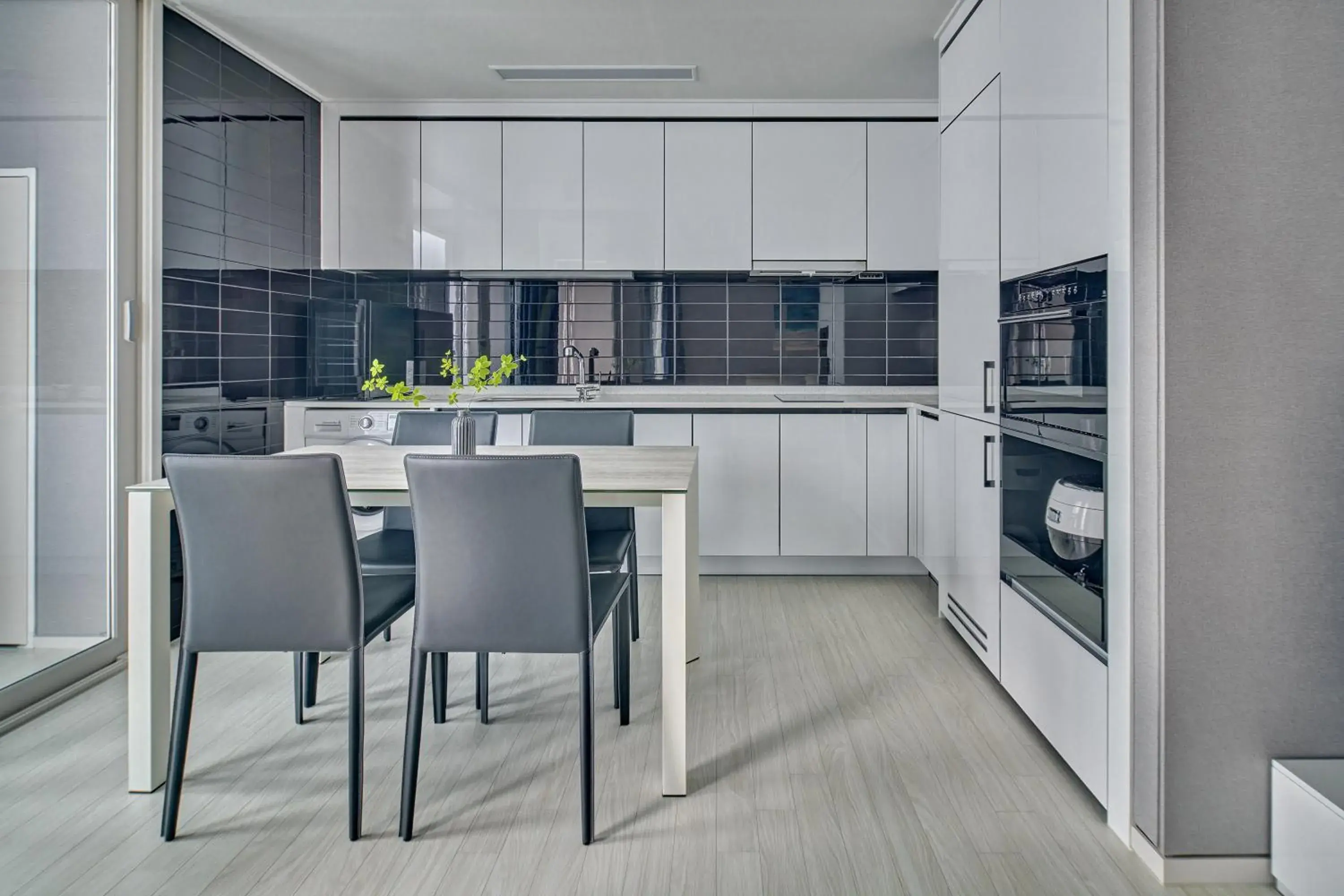 Junior Suite Twin with Sea View in Gangneung Chonpines Ocean Suites Hotel Junior Suite Twin with Sea View in Gangneung Chonpines Ocean Suites Hotel