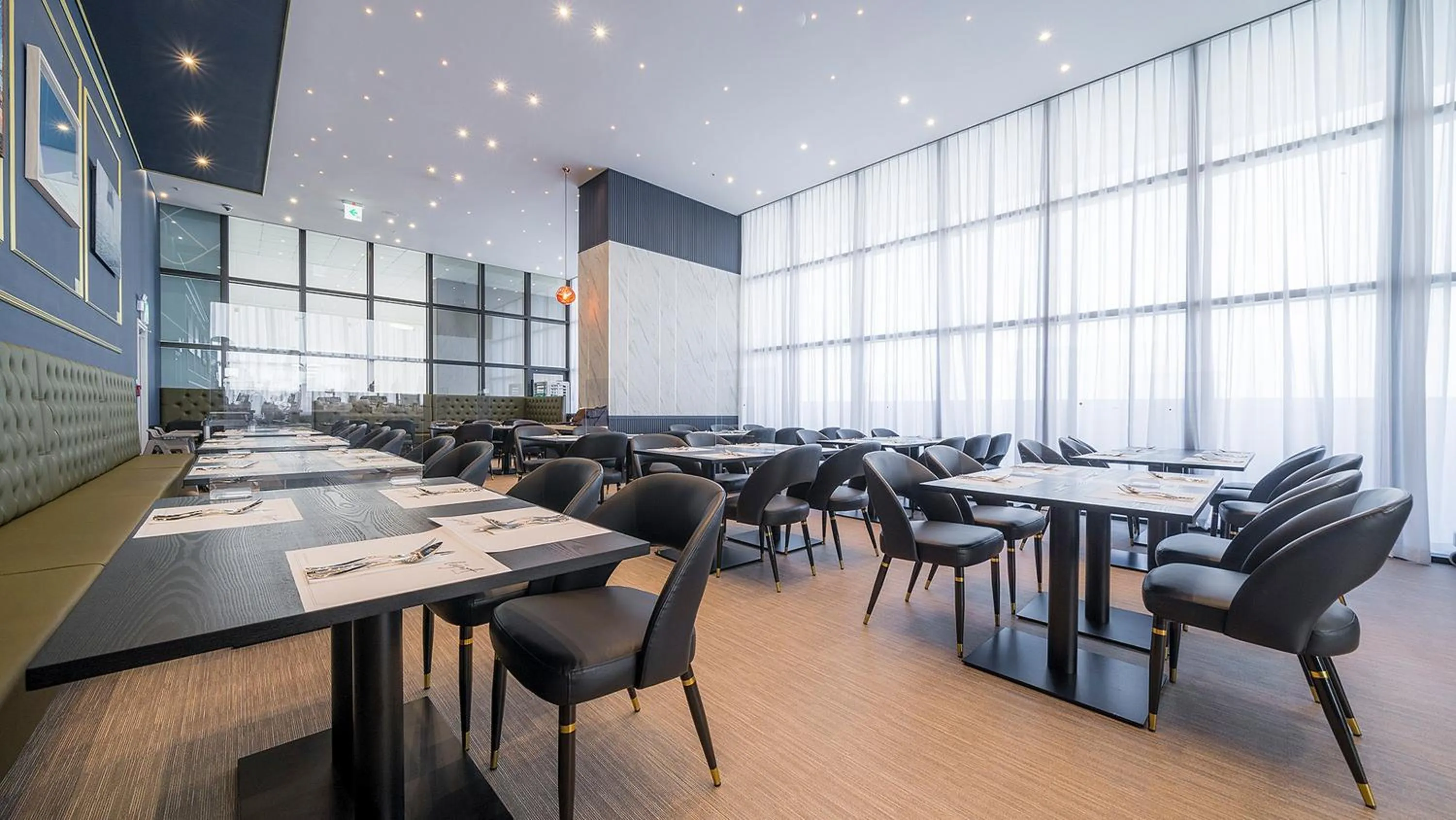 Restaurant/places to eat in Gangneung Chonpines Ocean Suites Hotel