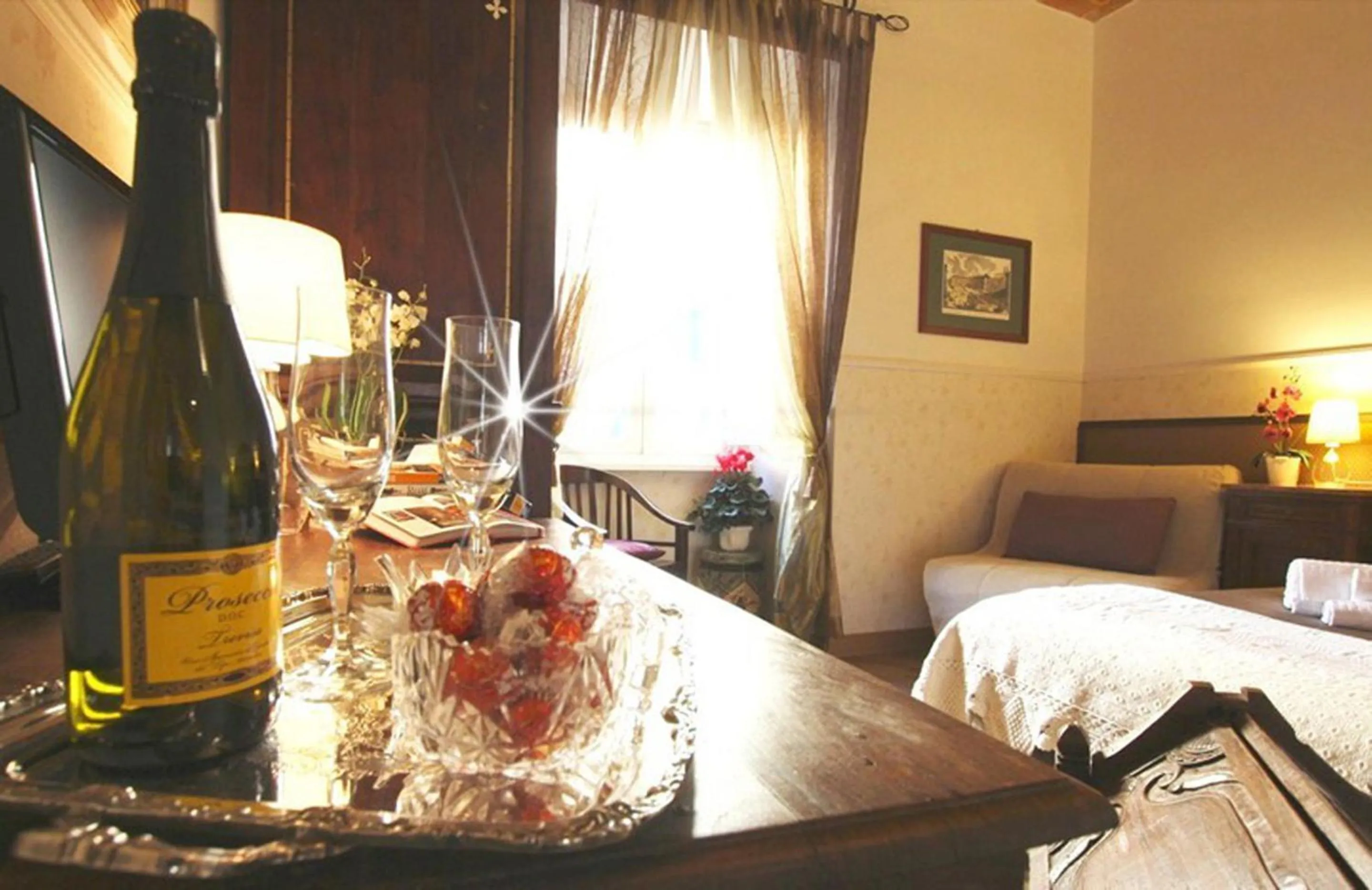 Decorative detail, Bed in Campanella3