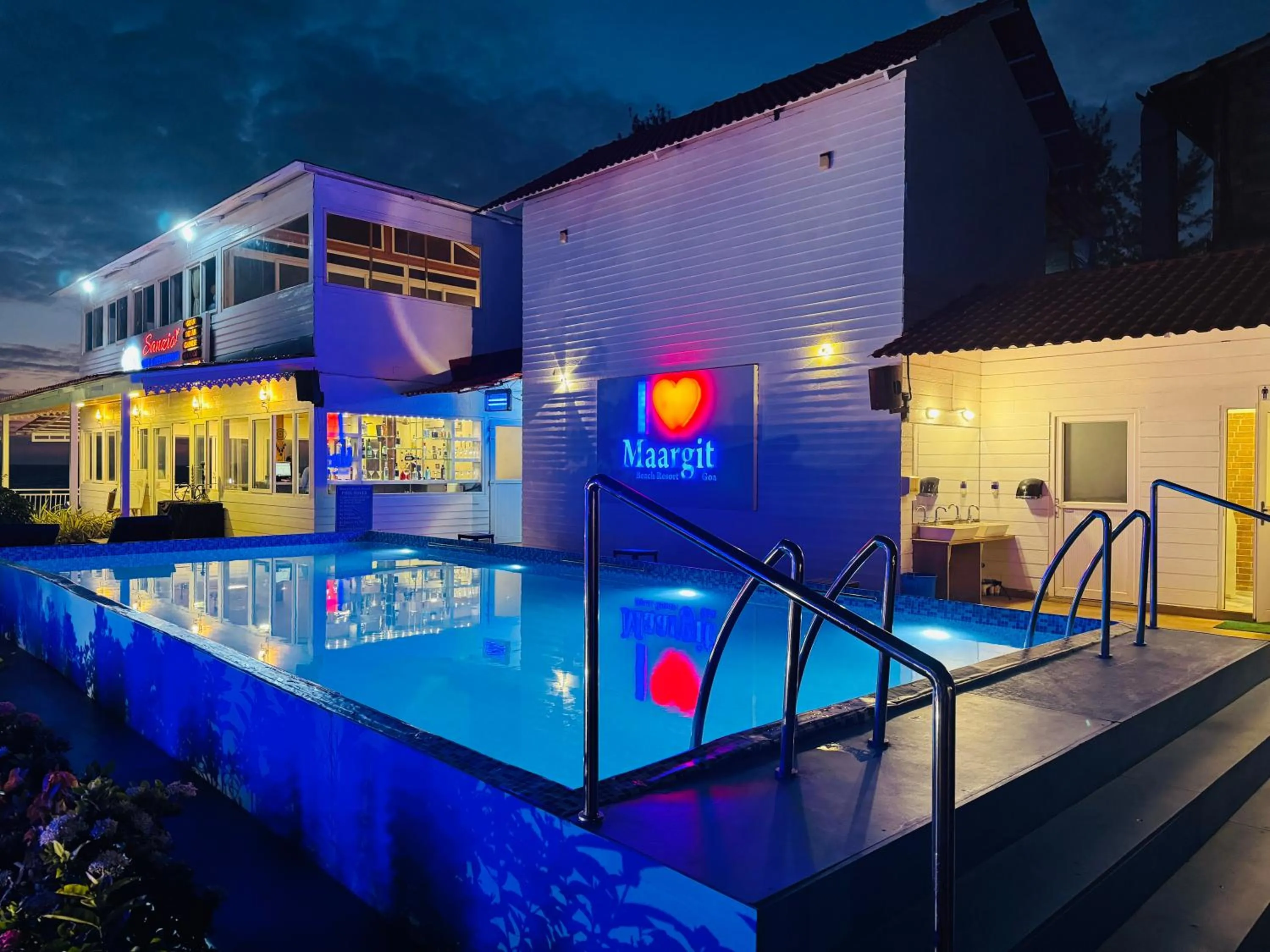 Night in Maargit Beach Resort