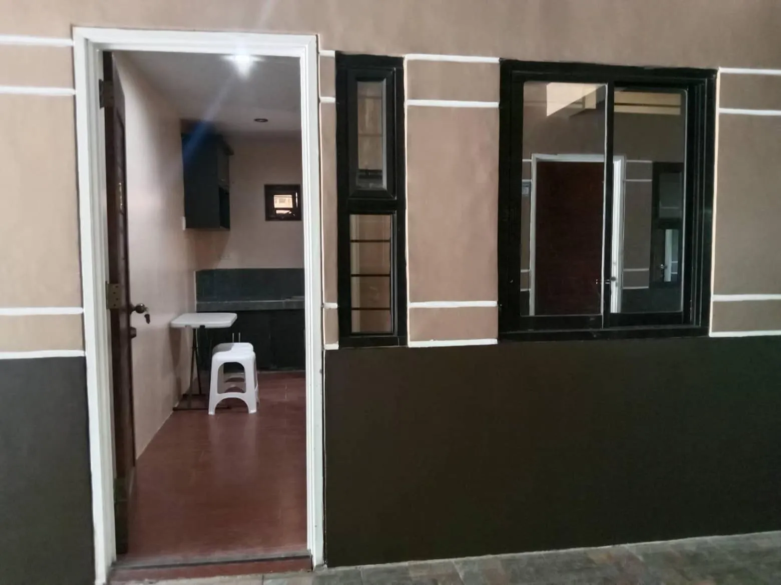 kitchen in RedDoorz @ JJ & KAYE APARTMENT