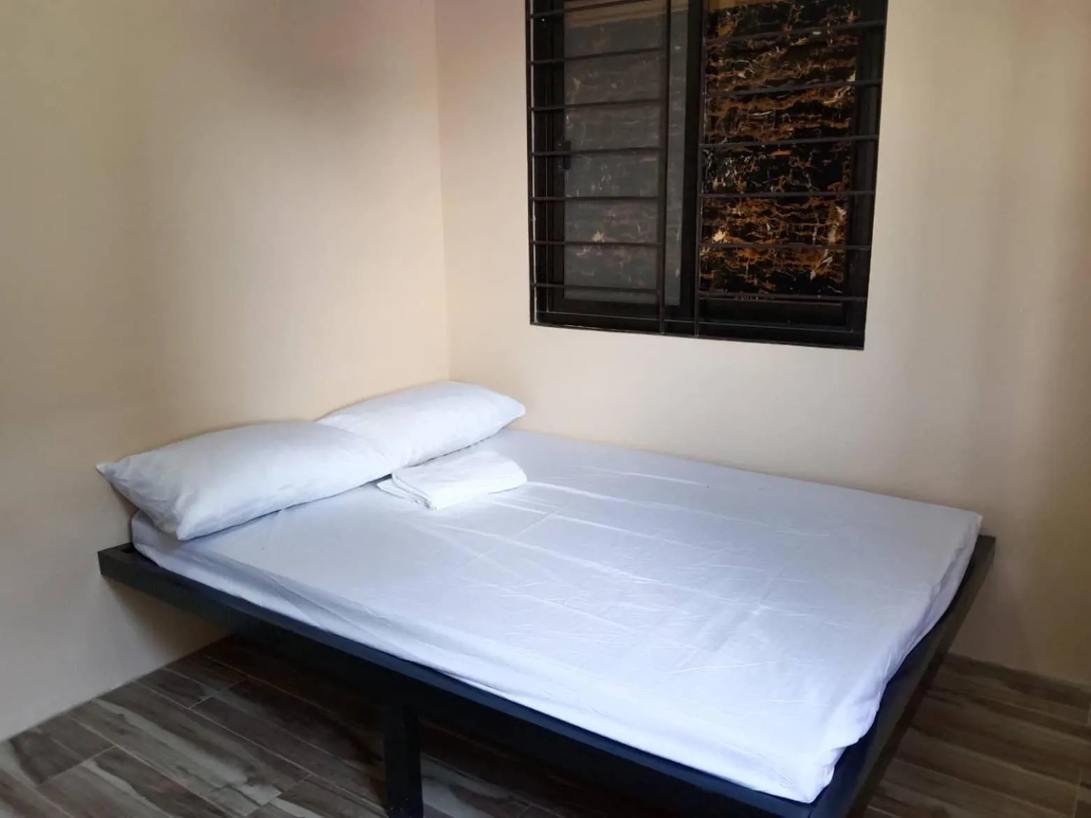 Bed in RedDoorz @ JJ & KAYE APARTMENT