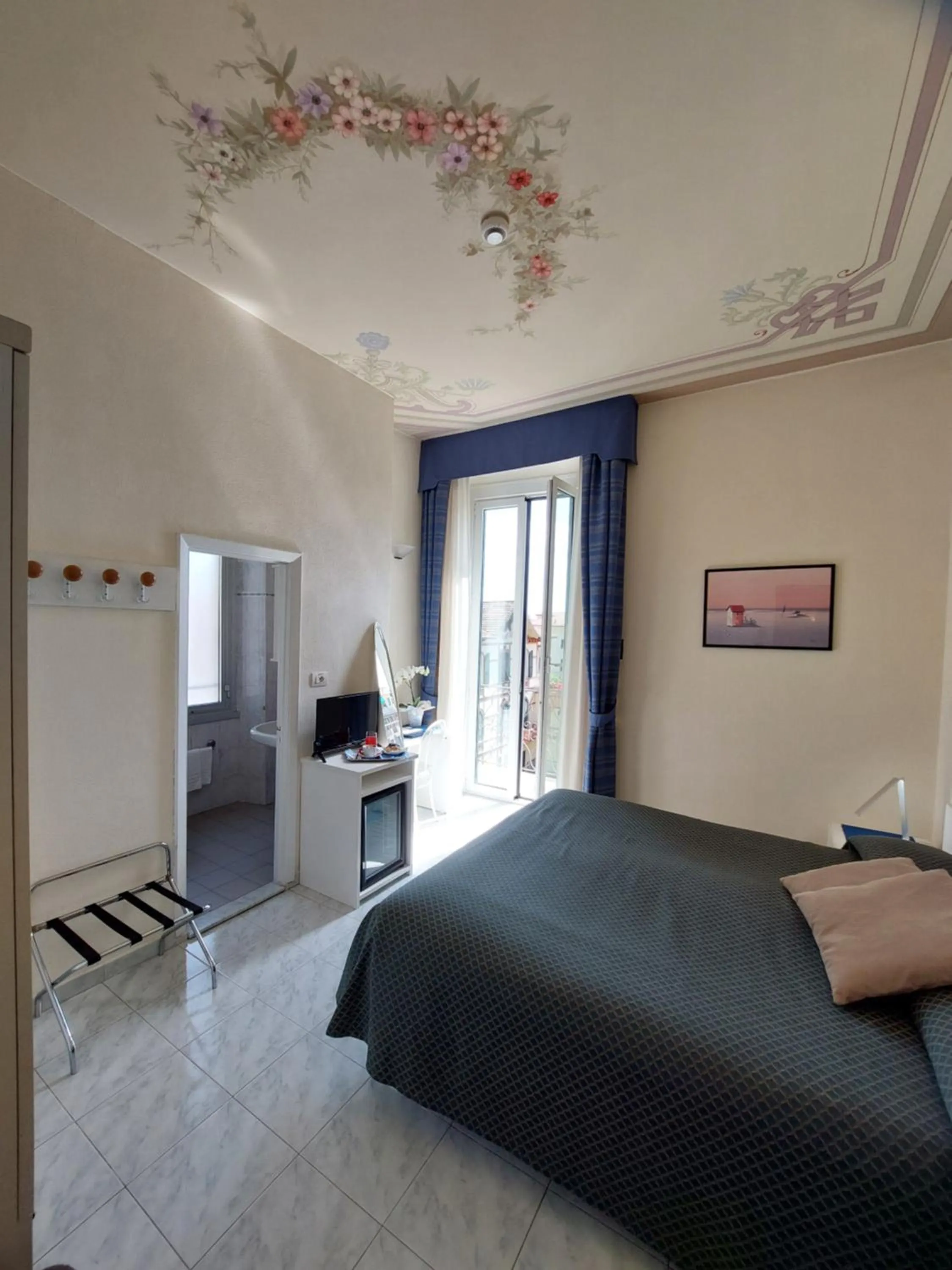 Photo of the whole room, Bed in Hotel Stella