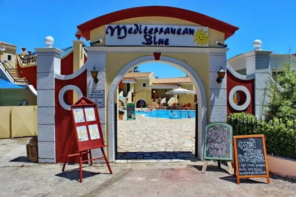 Facade/entrance in Mediterranean Blue