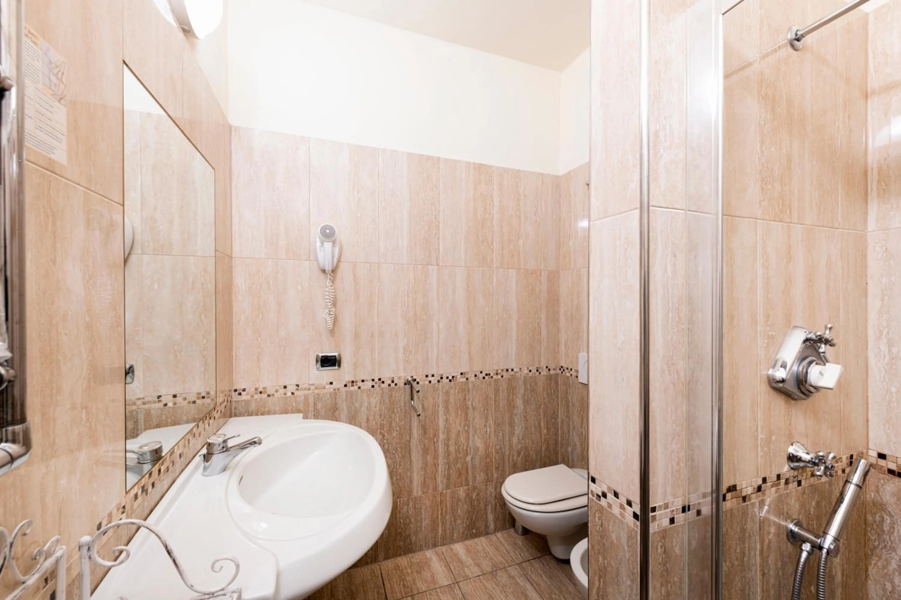 Bathroom in La Dependance