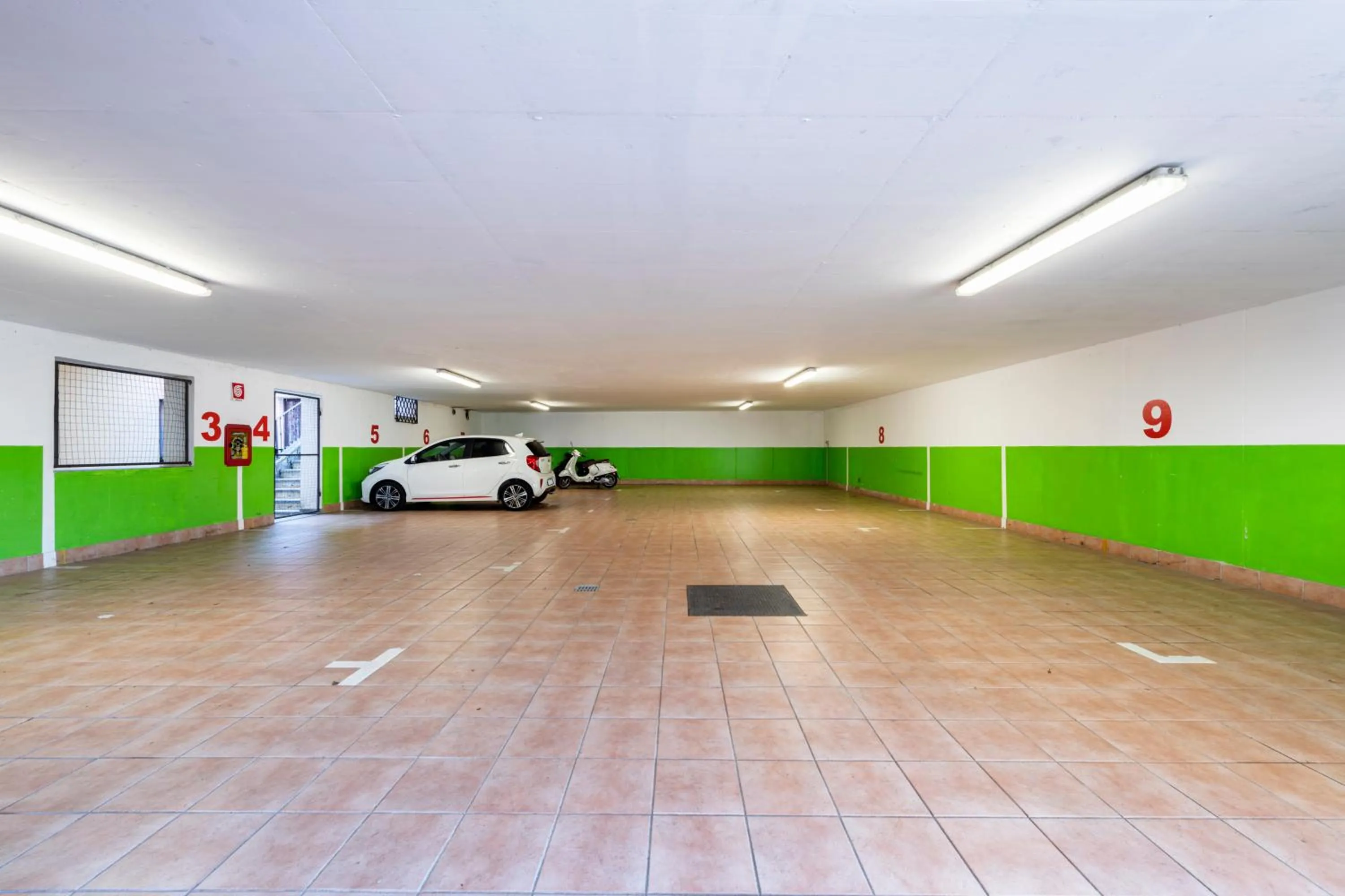 Parking in La Dependance