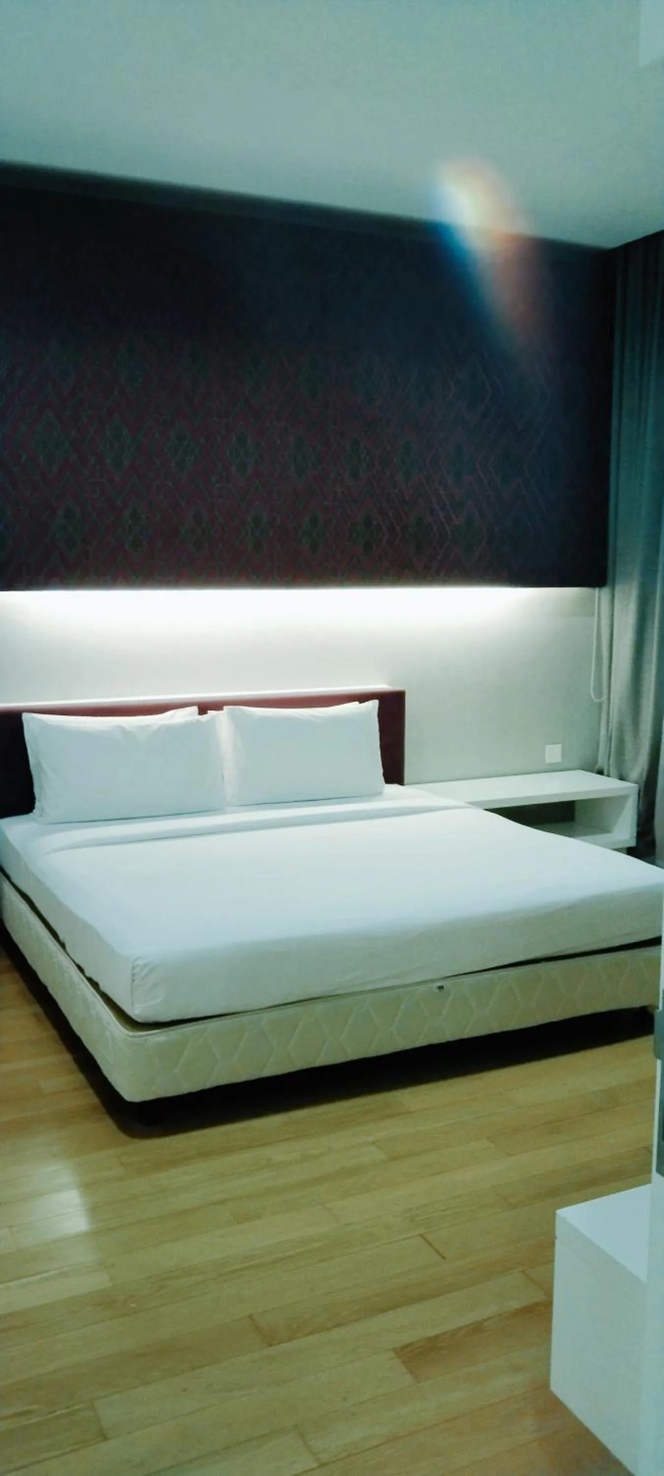 Bed in Platinum Suites Klcc by Star Residence
