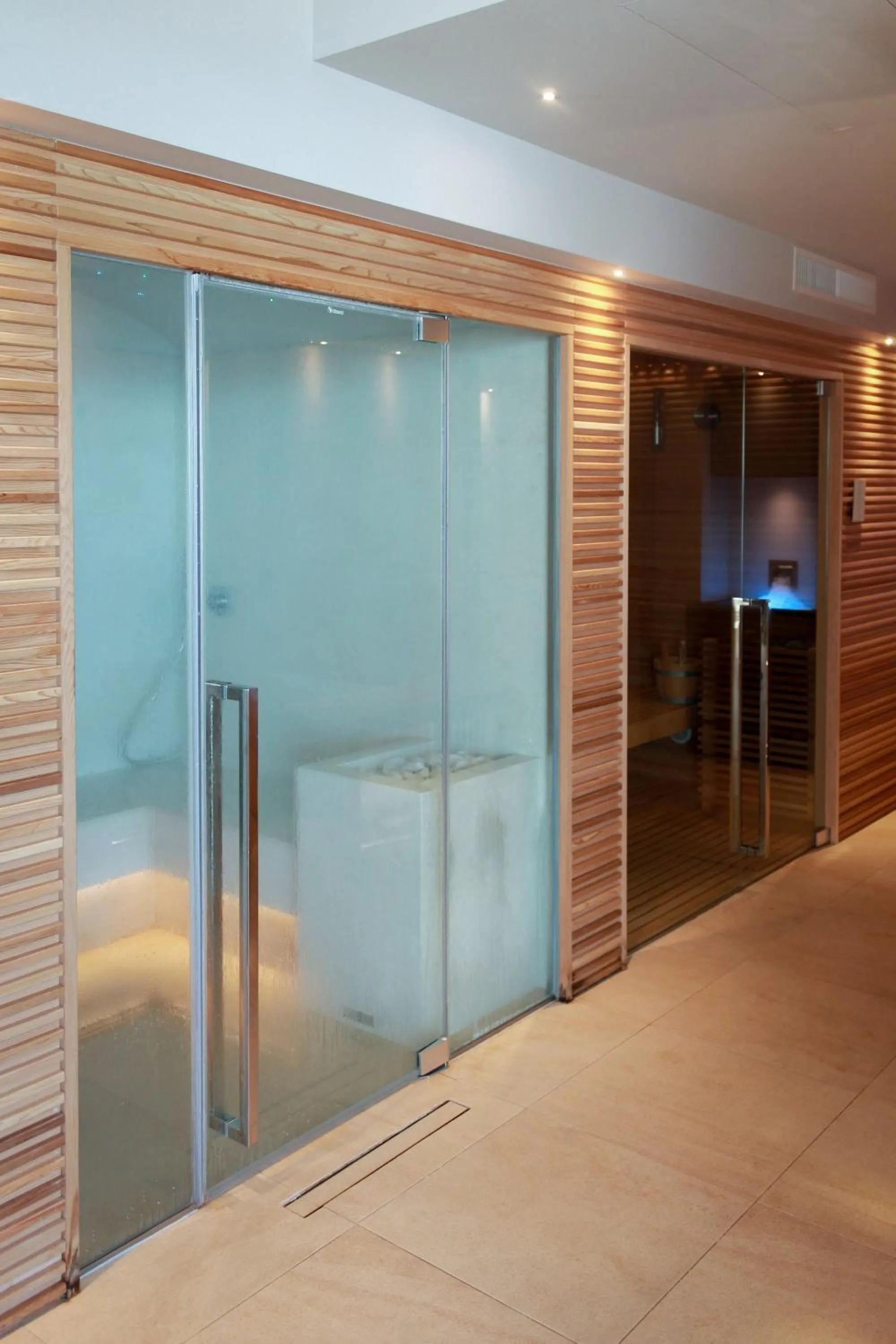 Steam room in Hotel Le Soleil