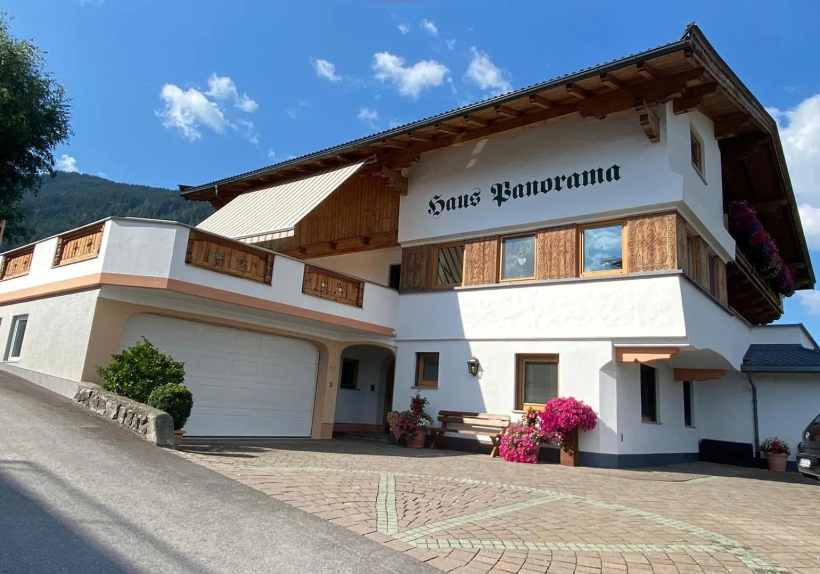 Property building in Haus Panorama