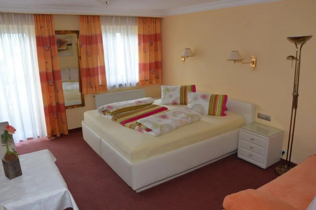 Bed in Haus Panorama