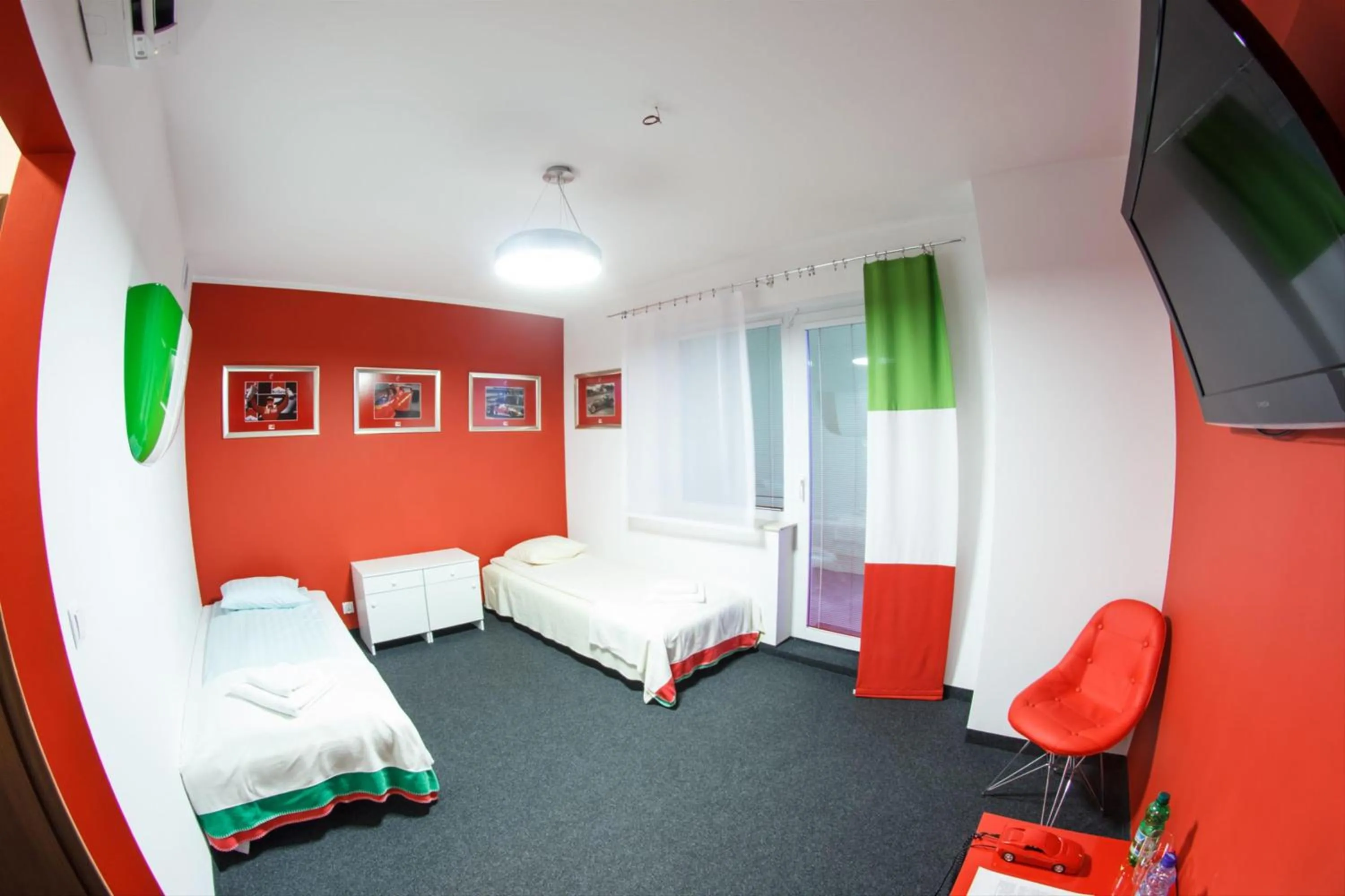Photo of the whole room in GarageHotel