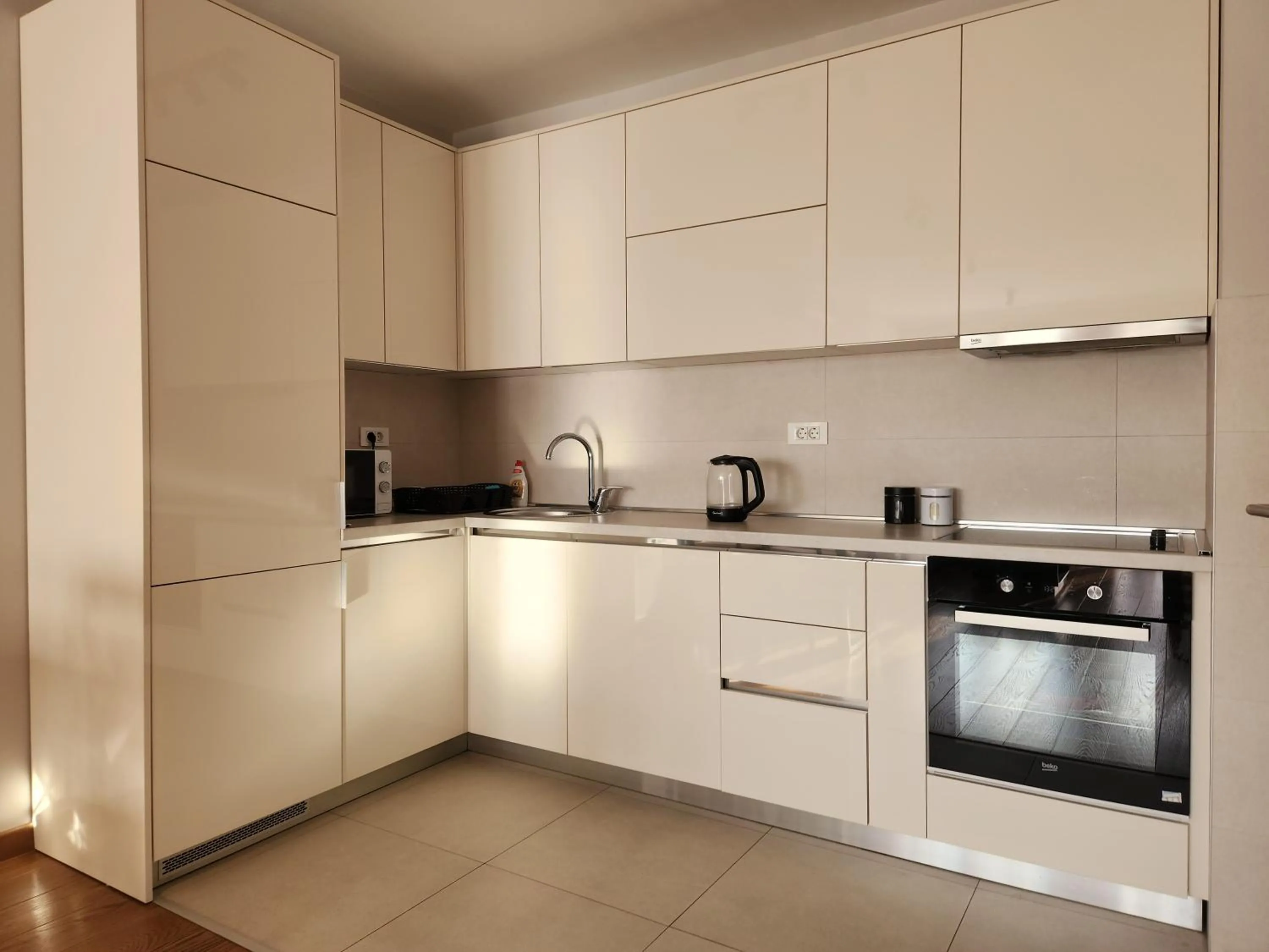 minibar in Green Apartments Podgorica With Garage