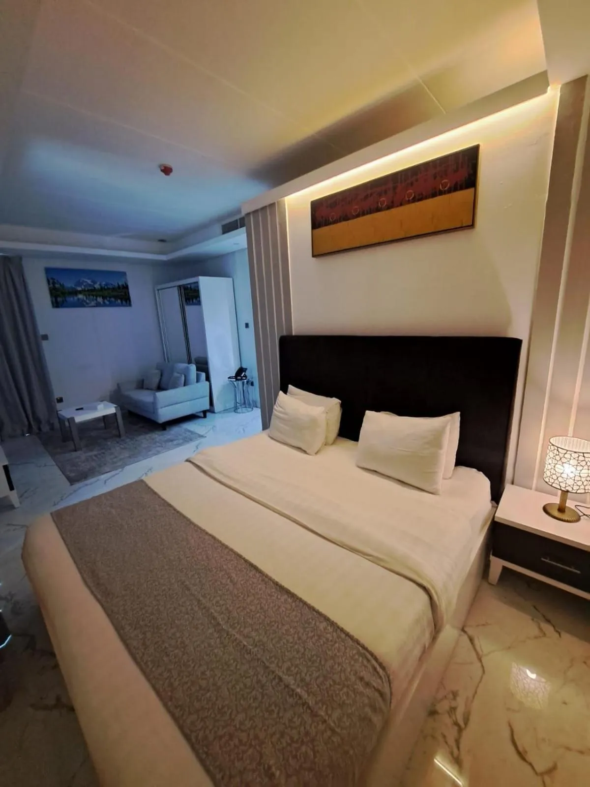 VIP, Bed in Al Safwa One