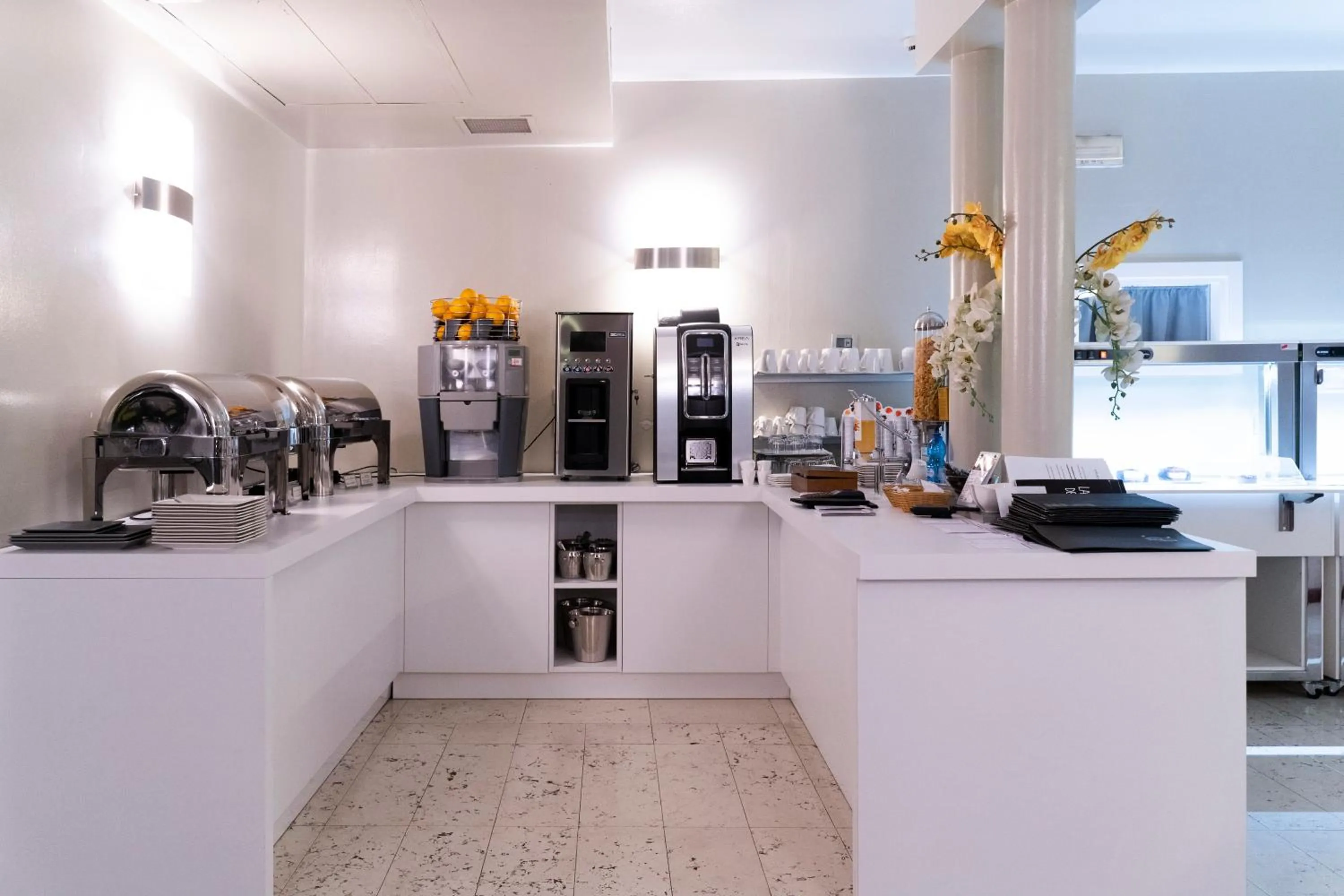 Buffet breakfast in Annia Park Hotel Venice Airport