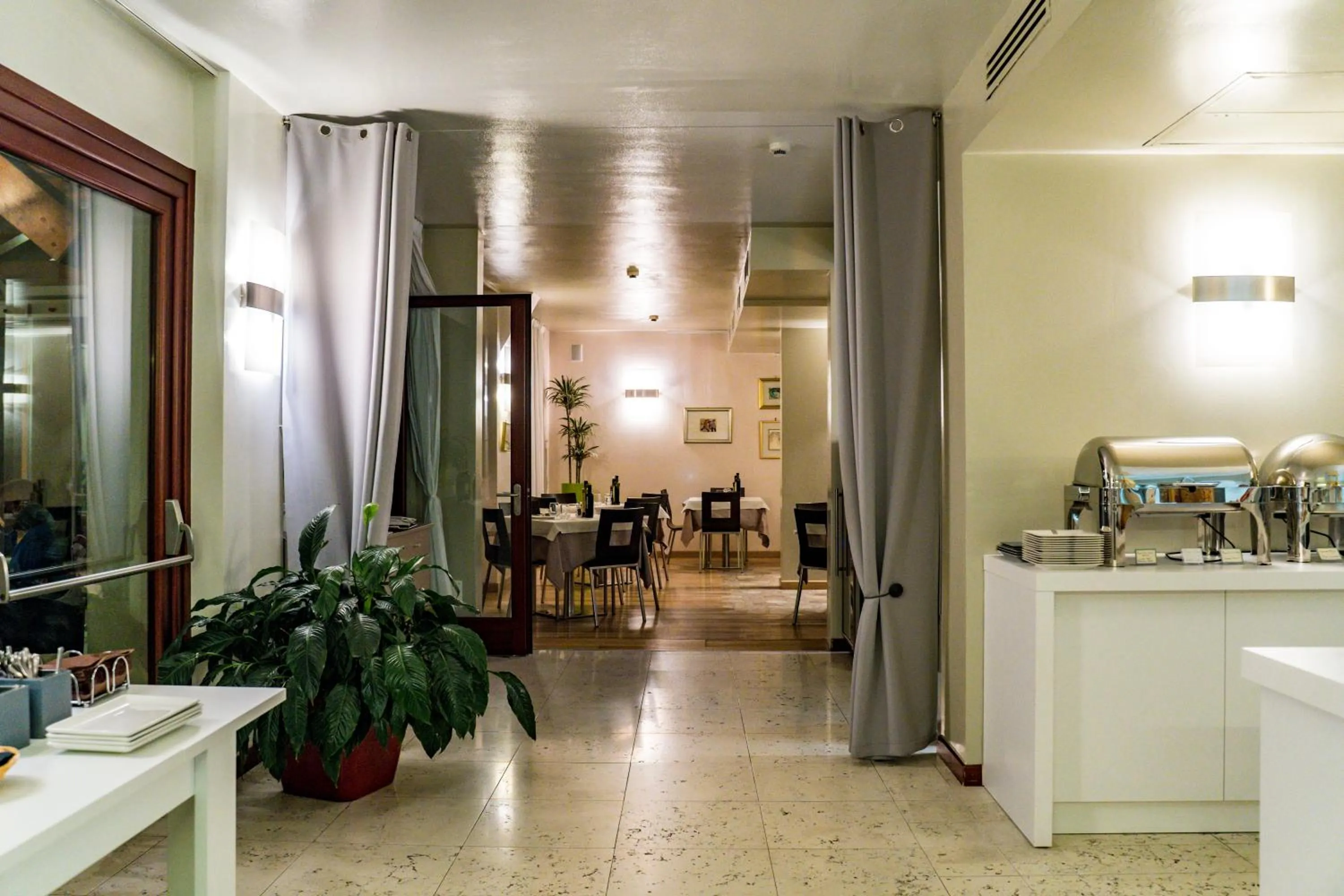 Restaurant/places to eat in Annia Park Hotel Venice Airport