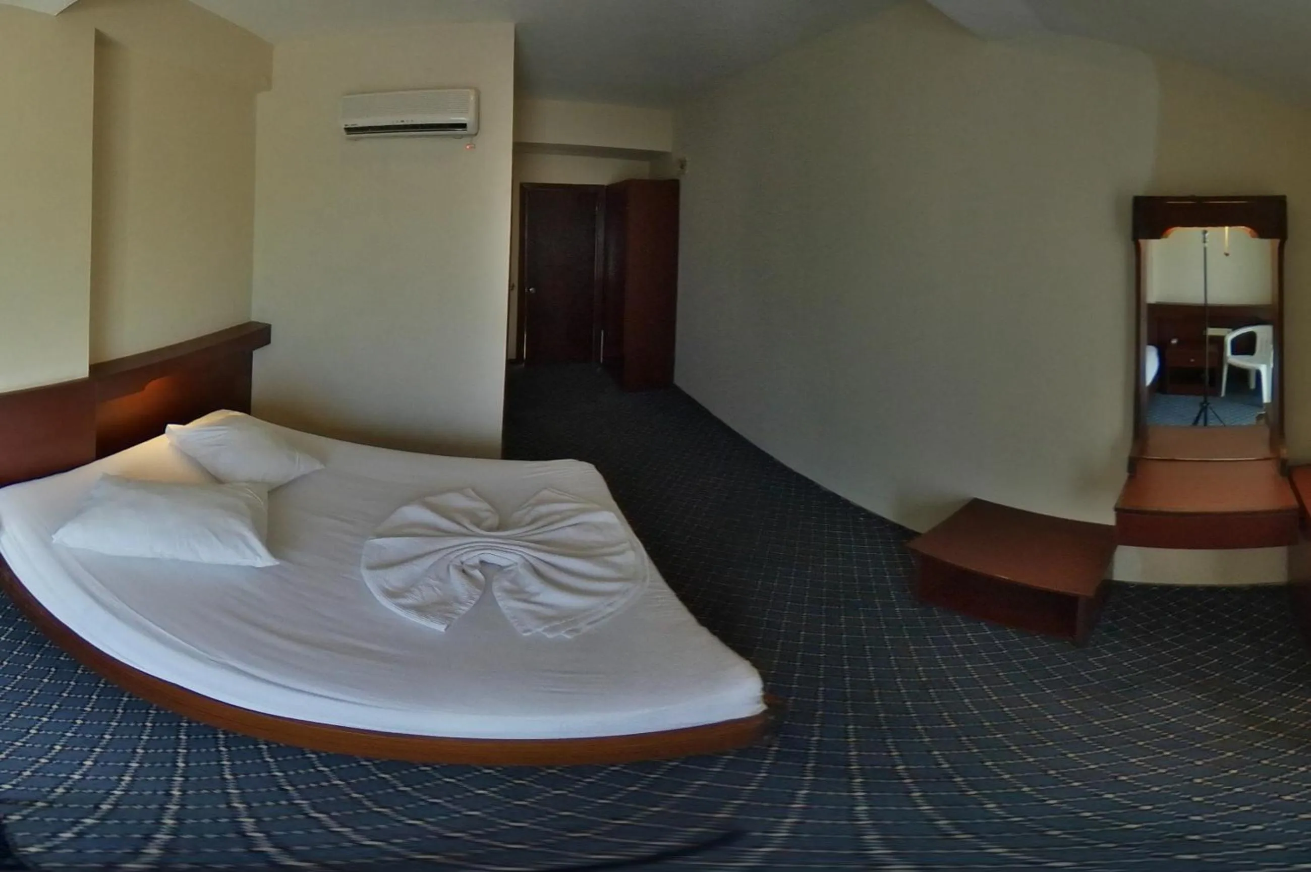 Photo of the whole room, Bed in Kaftans City Hotel by RRH&R