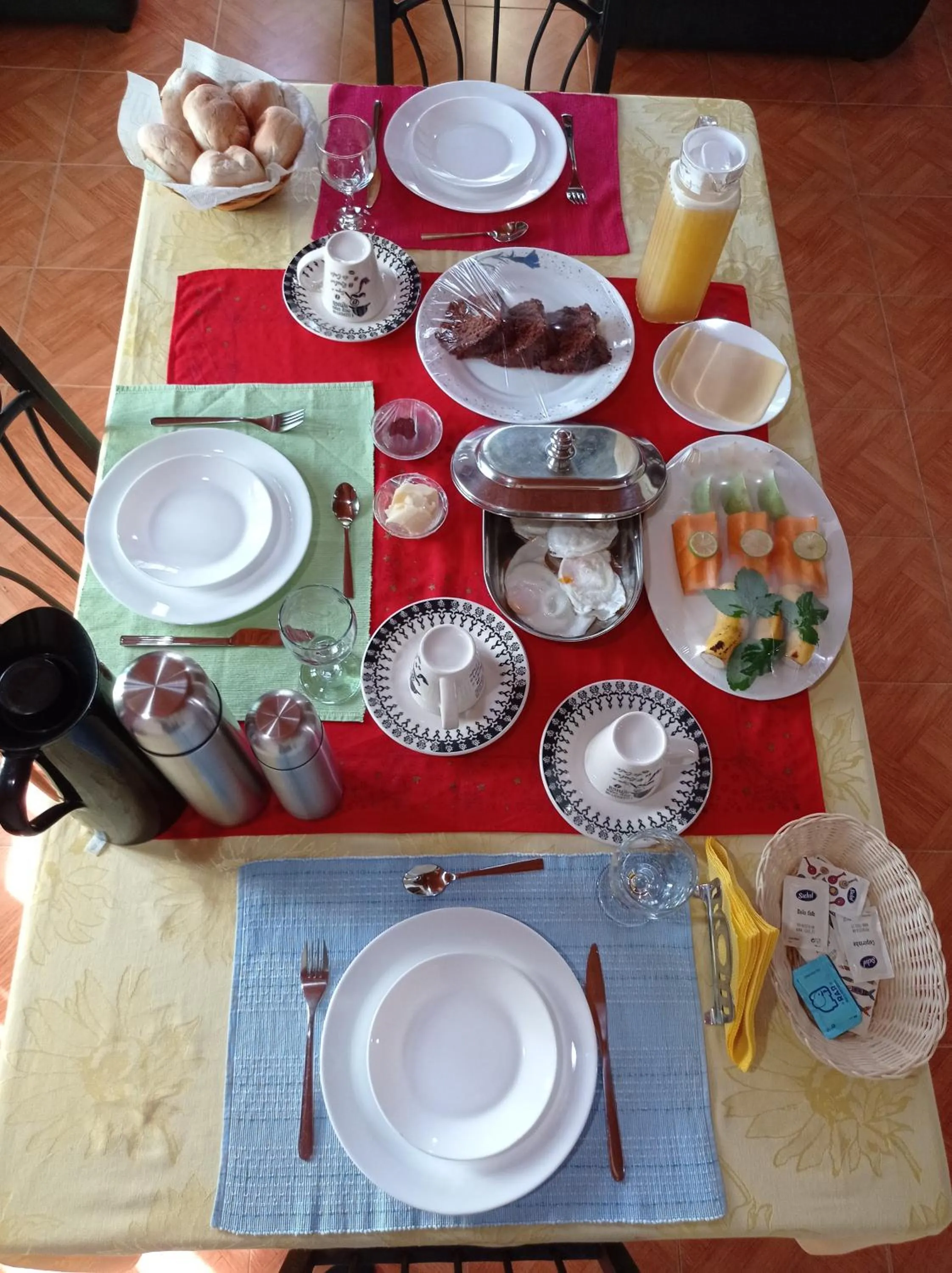 Continental breakfast in Residencial Brigada