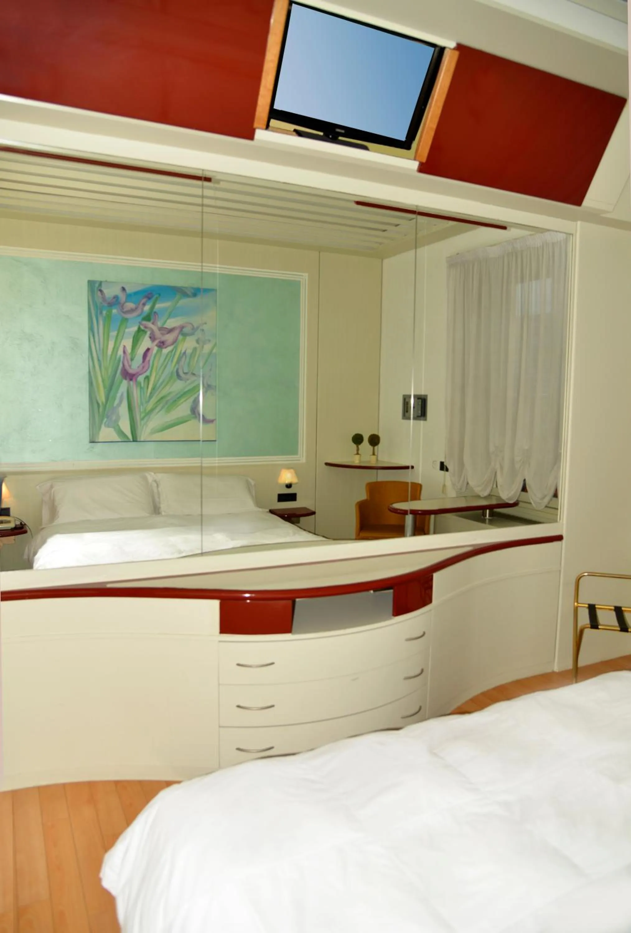 TV and multimedia, Bed in Hotel Giotto