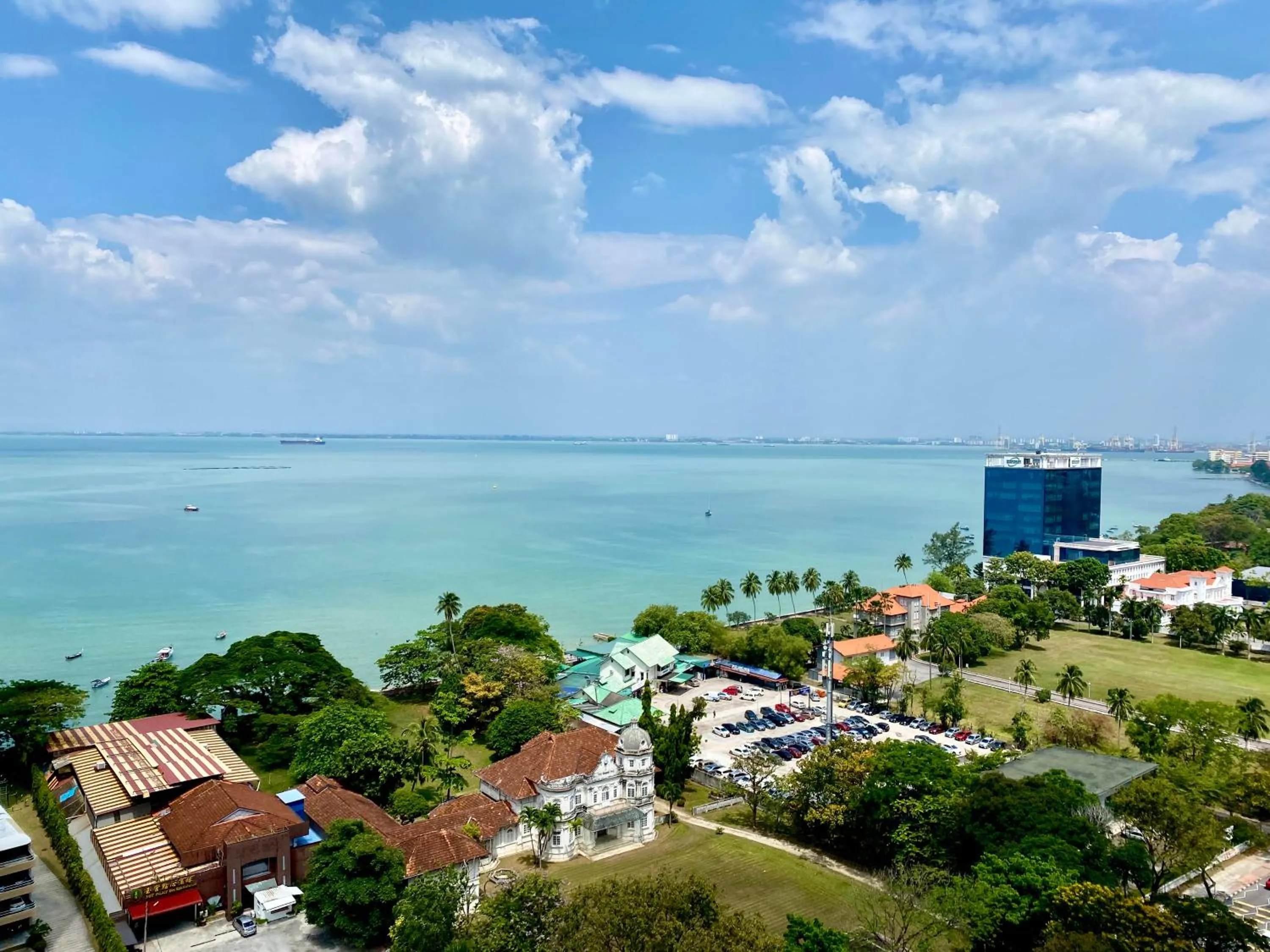 Mansion One Suite by stayCATion Homestay