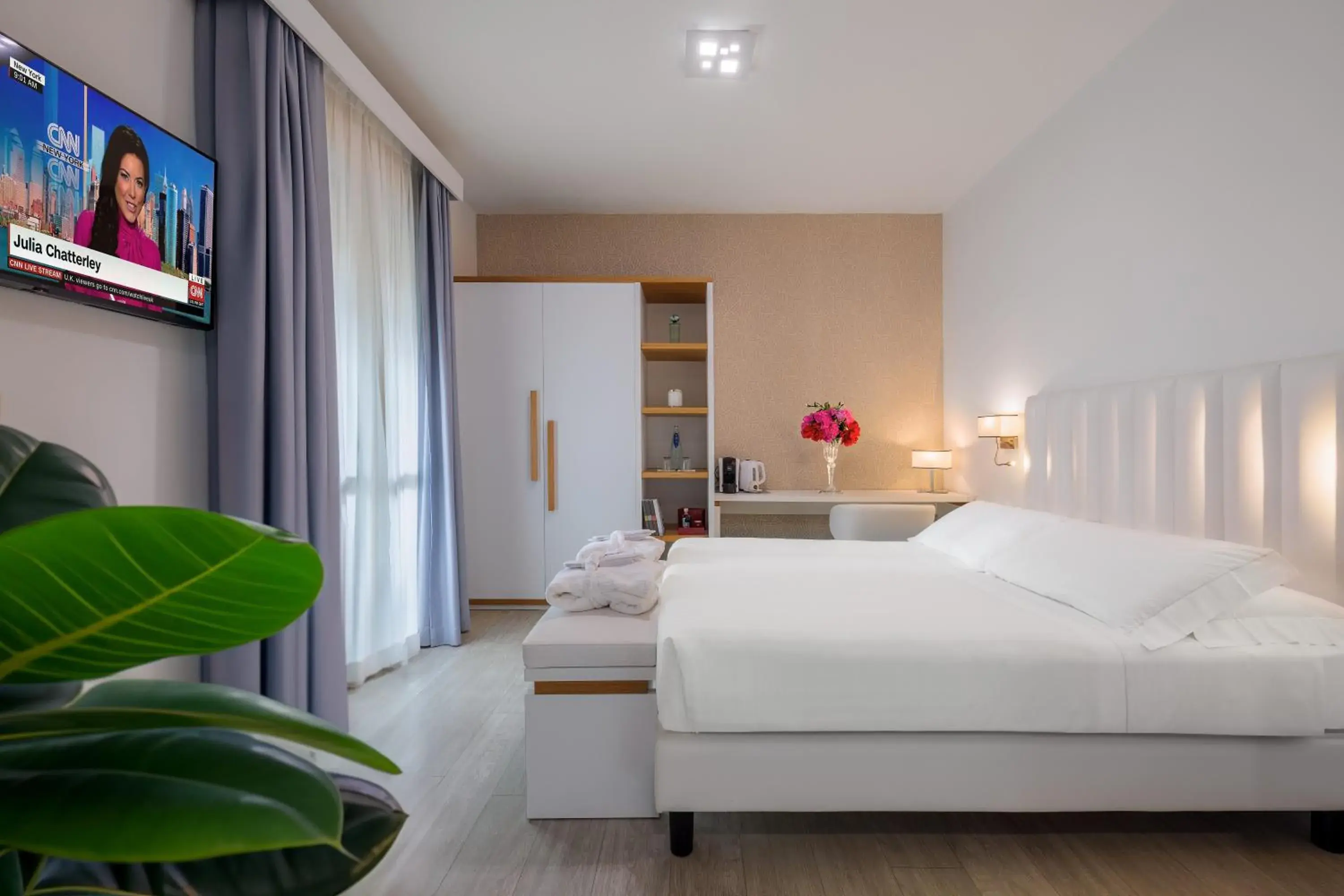 Junior Suite with Balcony in Hotel Acapulco Junior Suite with Balcony in Hotel Acapulco